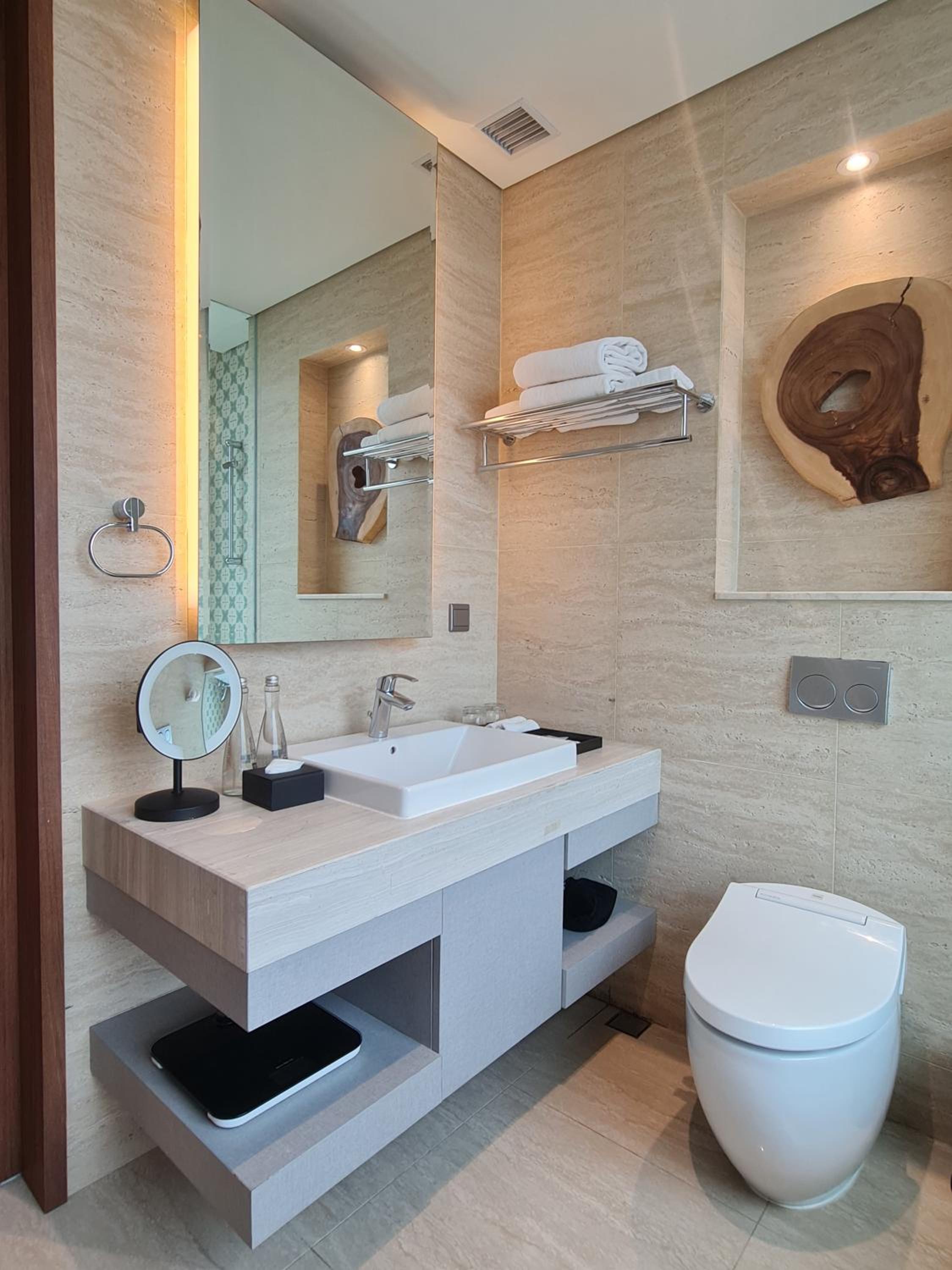 Sunrise Suite - Photo 7