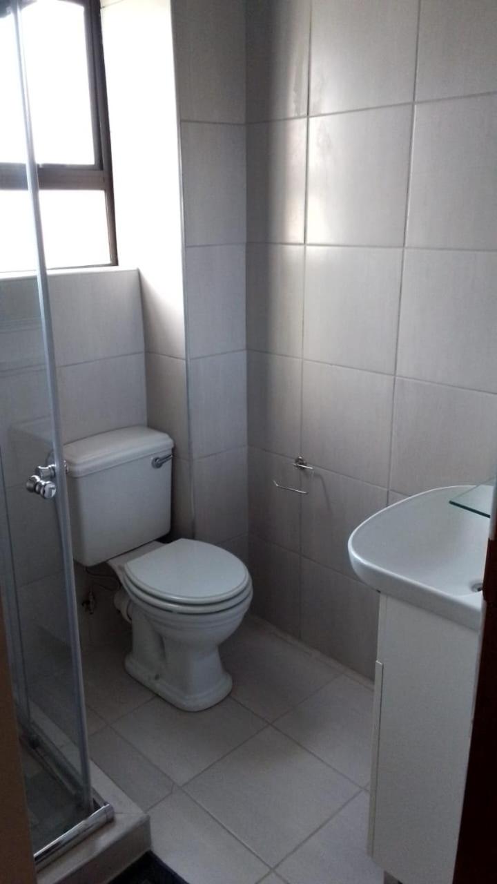 Executive Suite - Photo 4