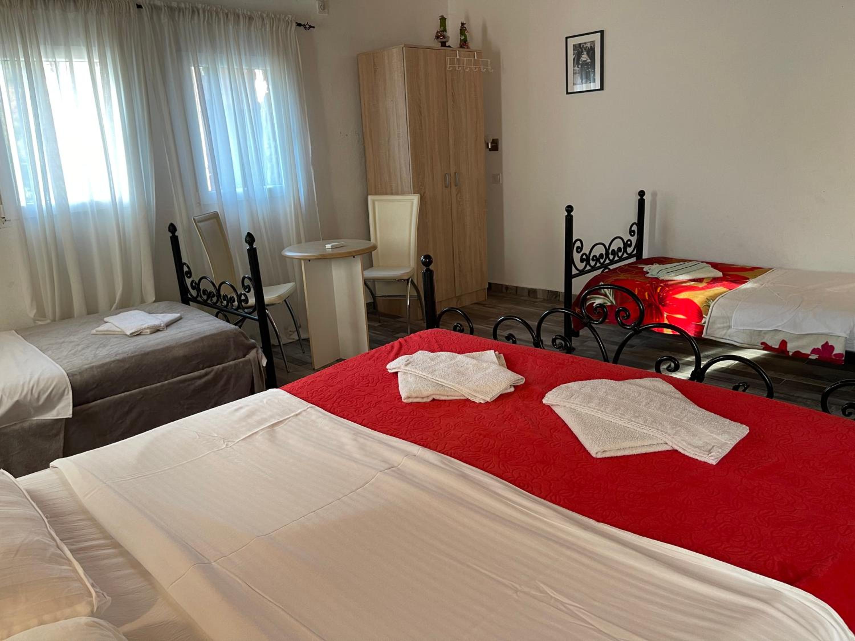 Quadruple Room With Mountain View photo 2