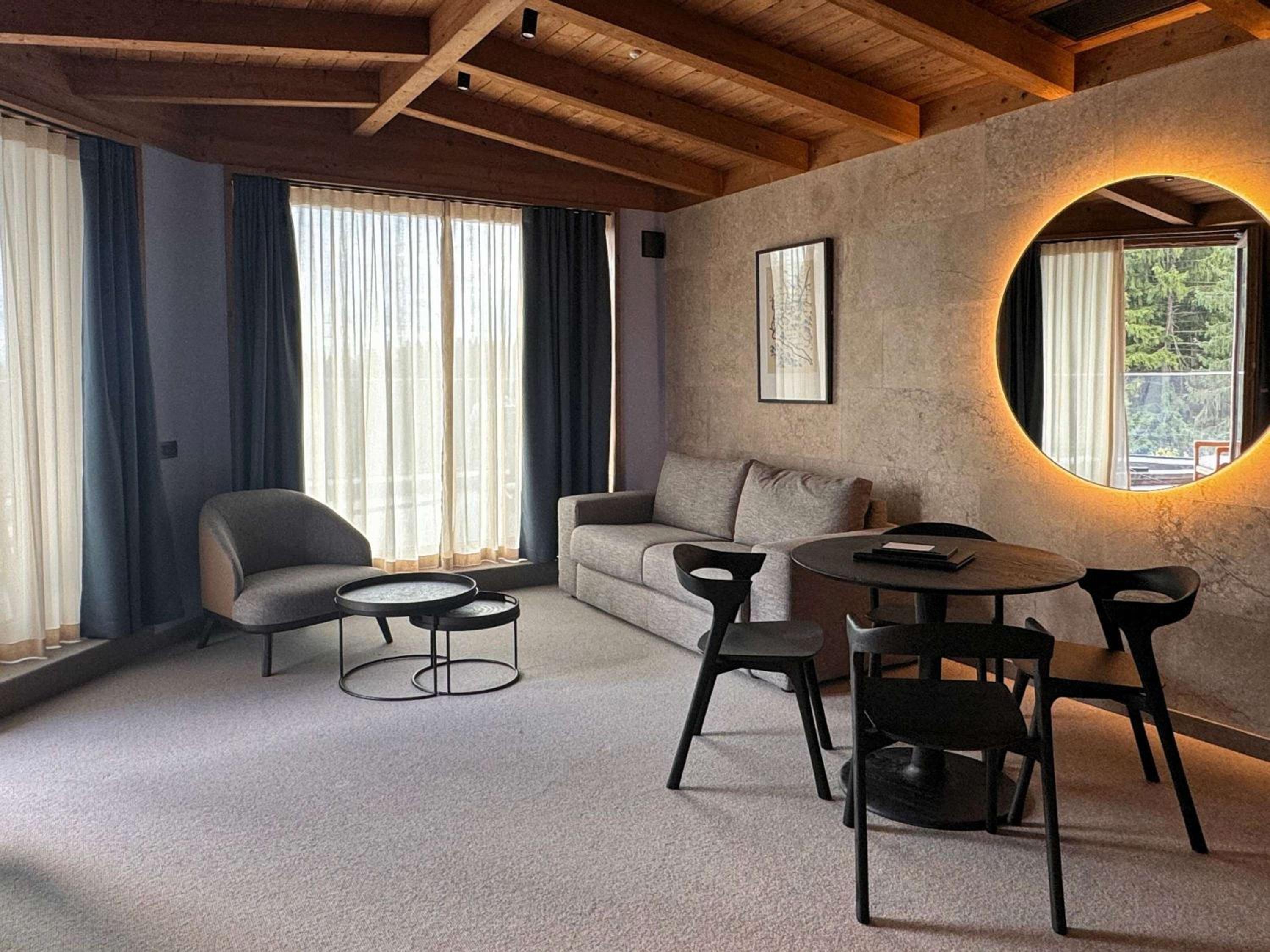 Swiss Signature One-Bedroom Apartment