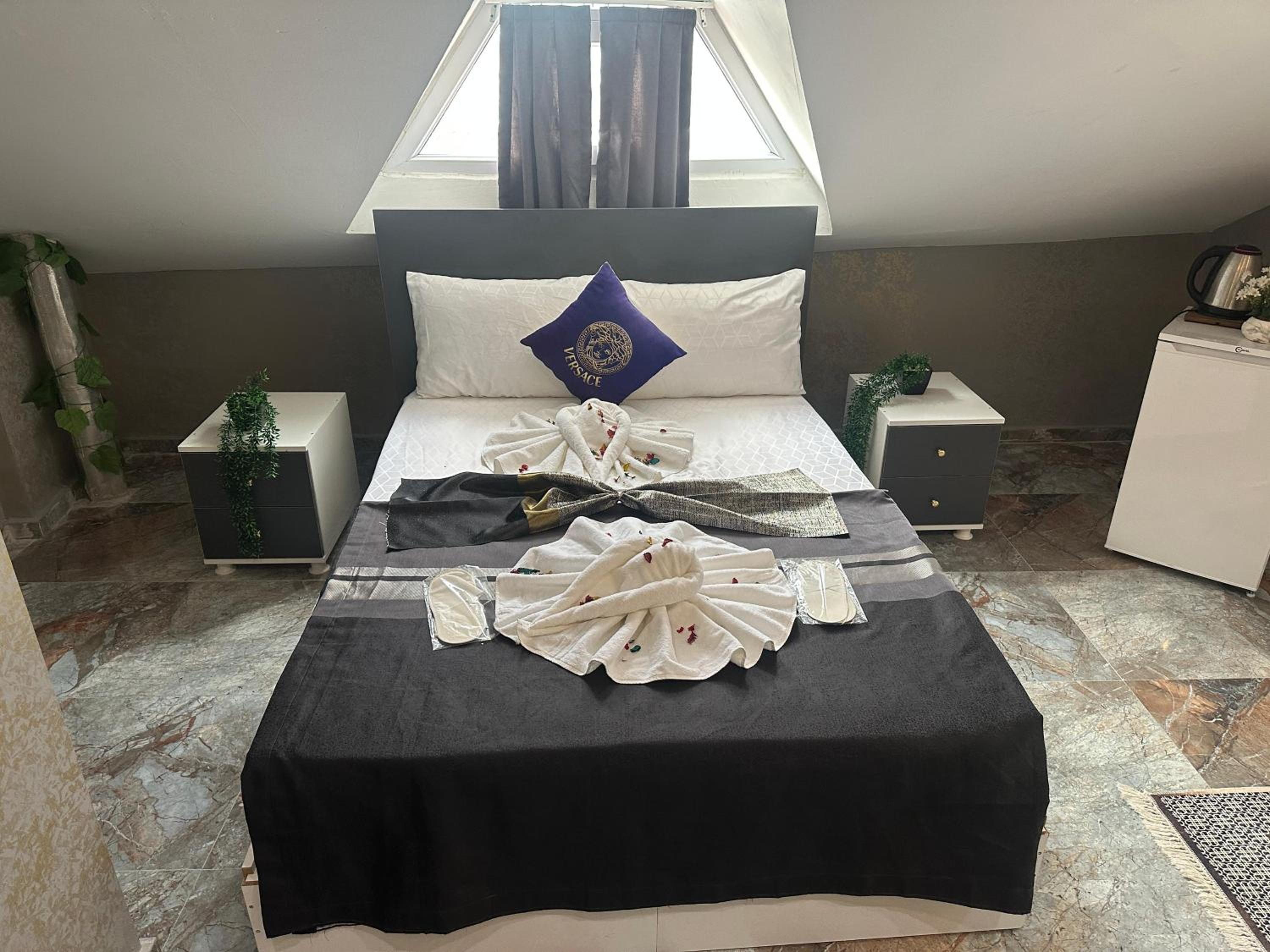 Deluxe Double Room with Bath photo 2