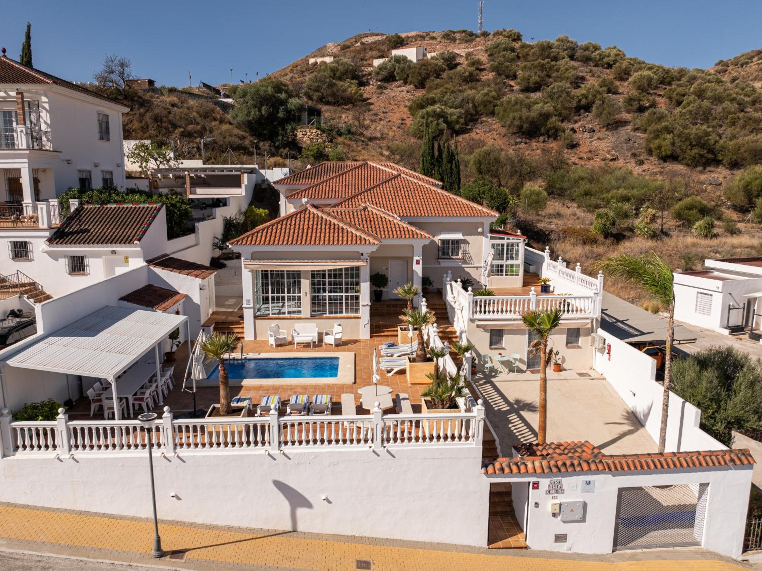 Villa photo 2