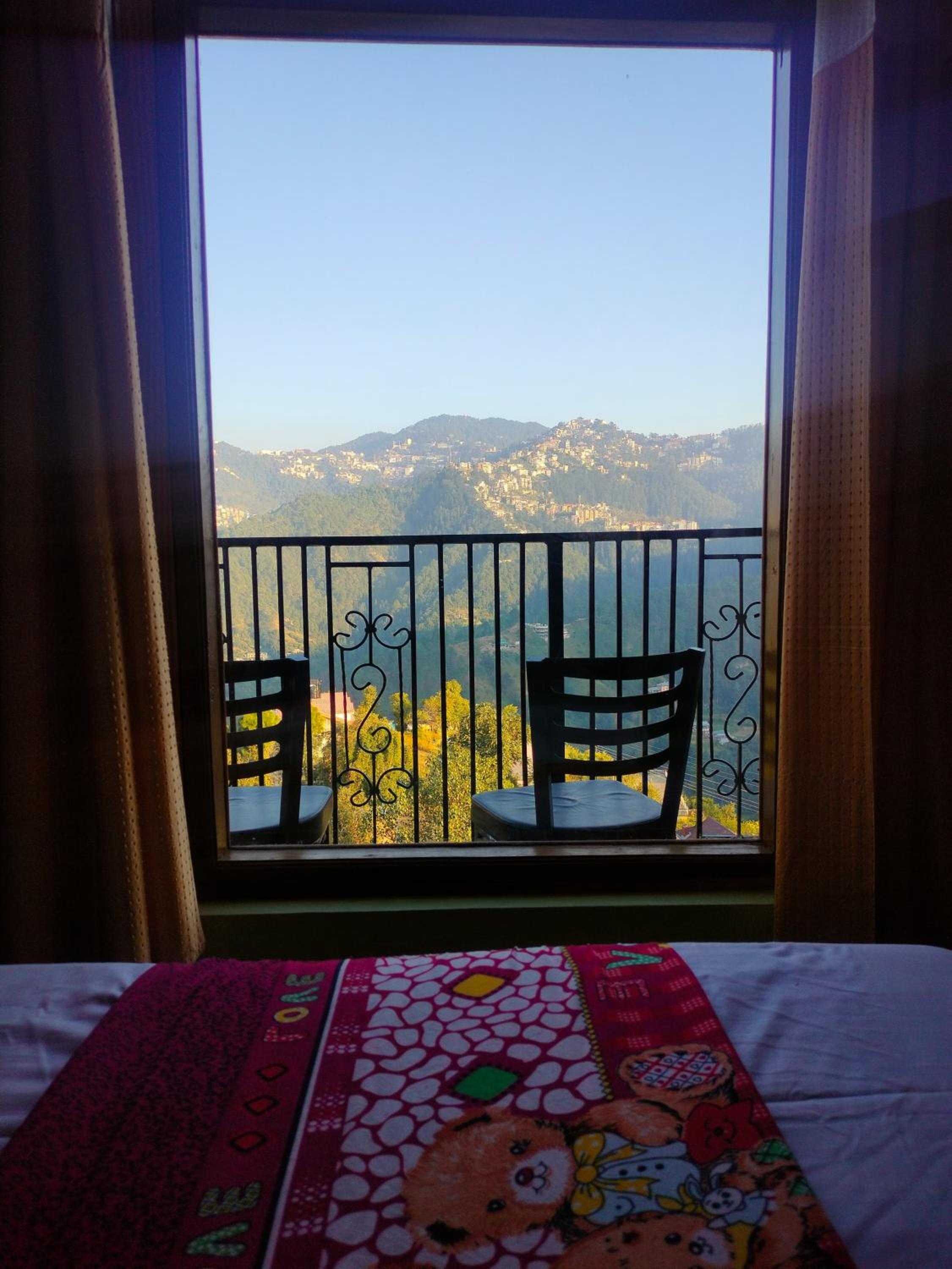 Queen Room with Balcony photo 2