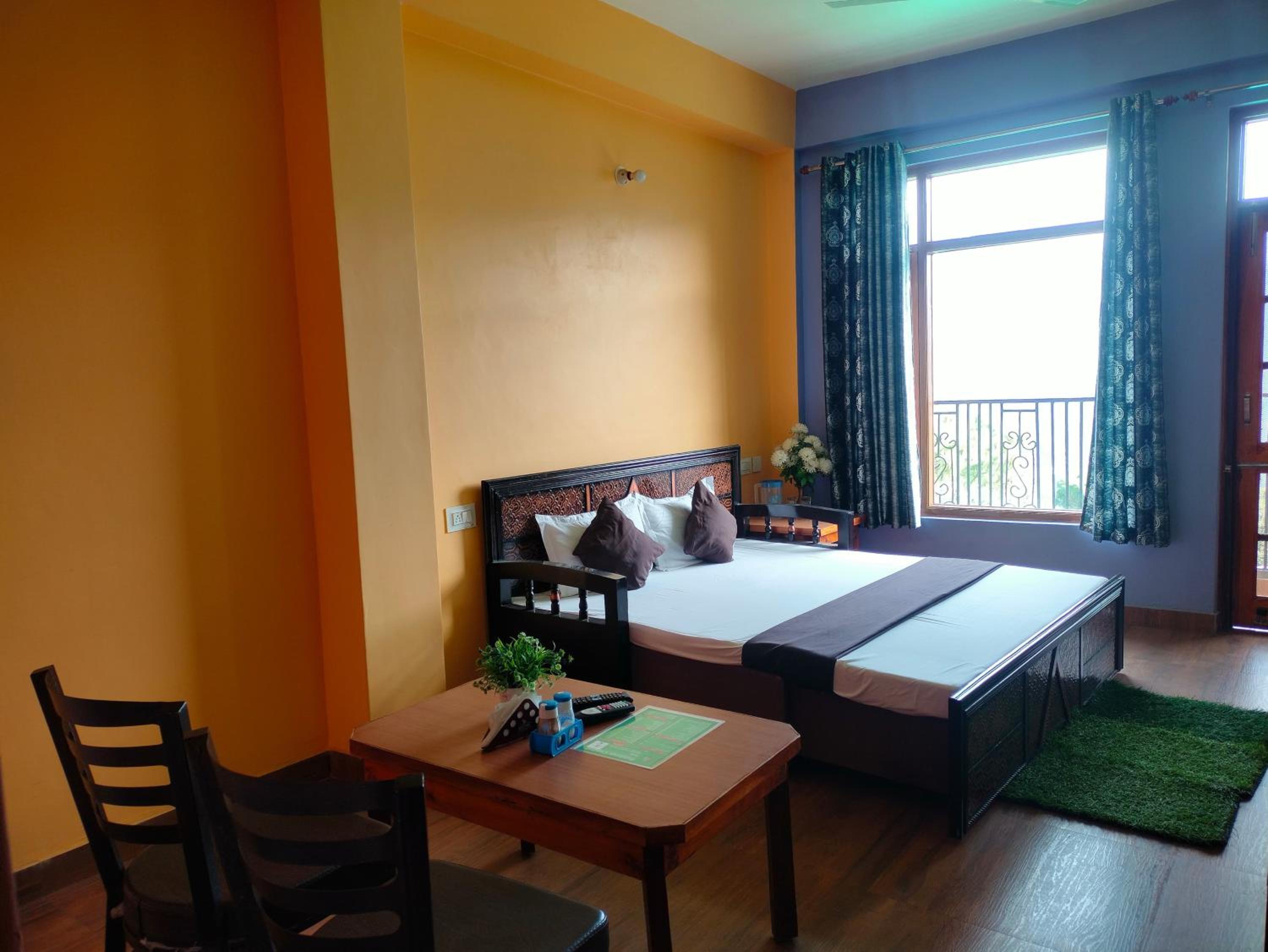 Deluxe Double or Twin Room with Mountain View photo 2
