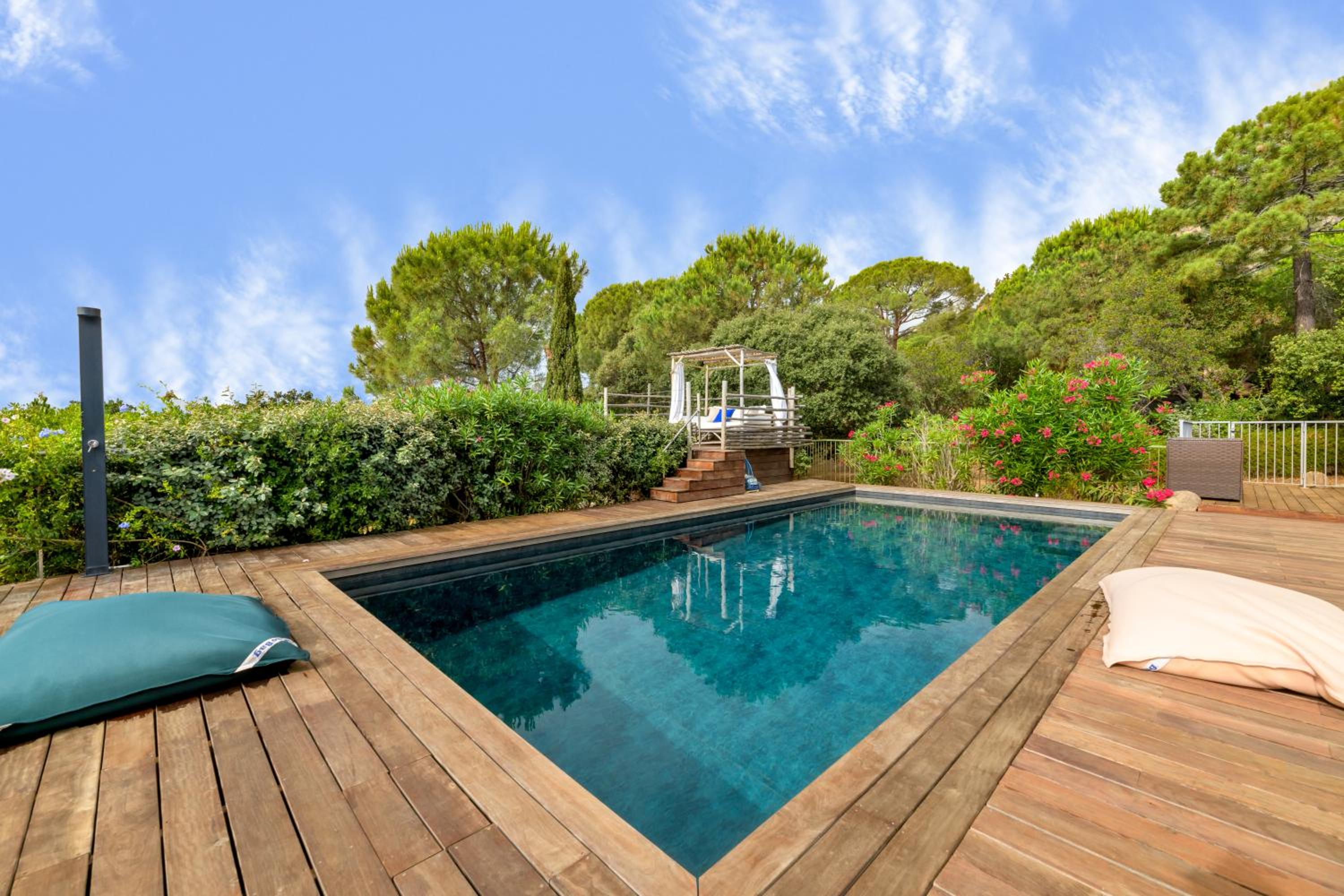 Villa With Private Pool photo 2
