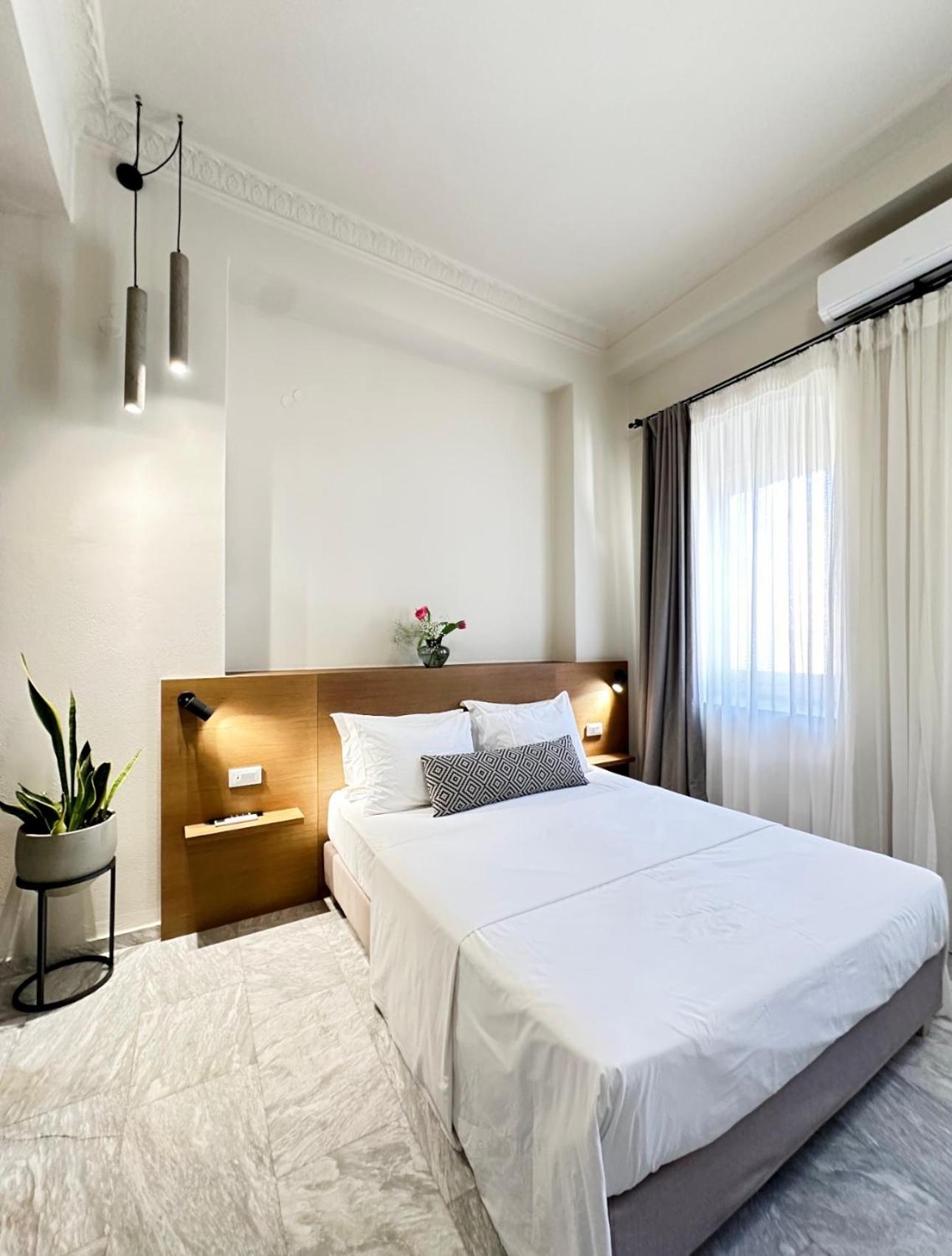 Deluxe Junior Suite - Photo 1