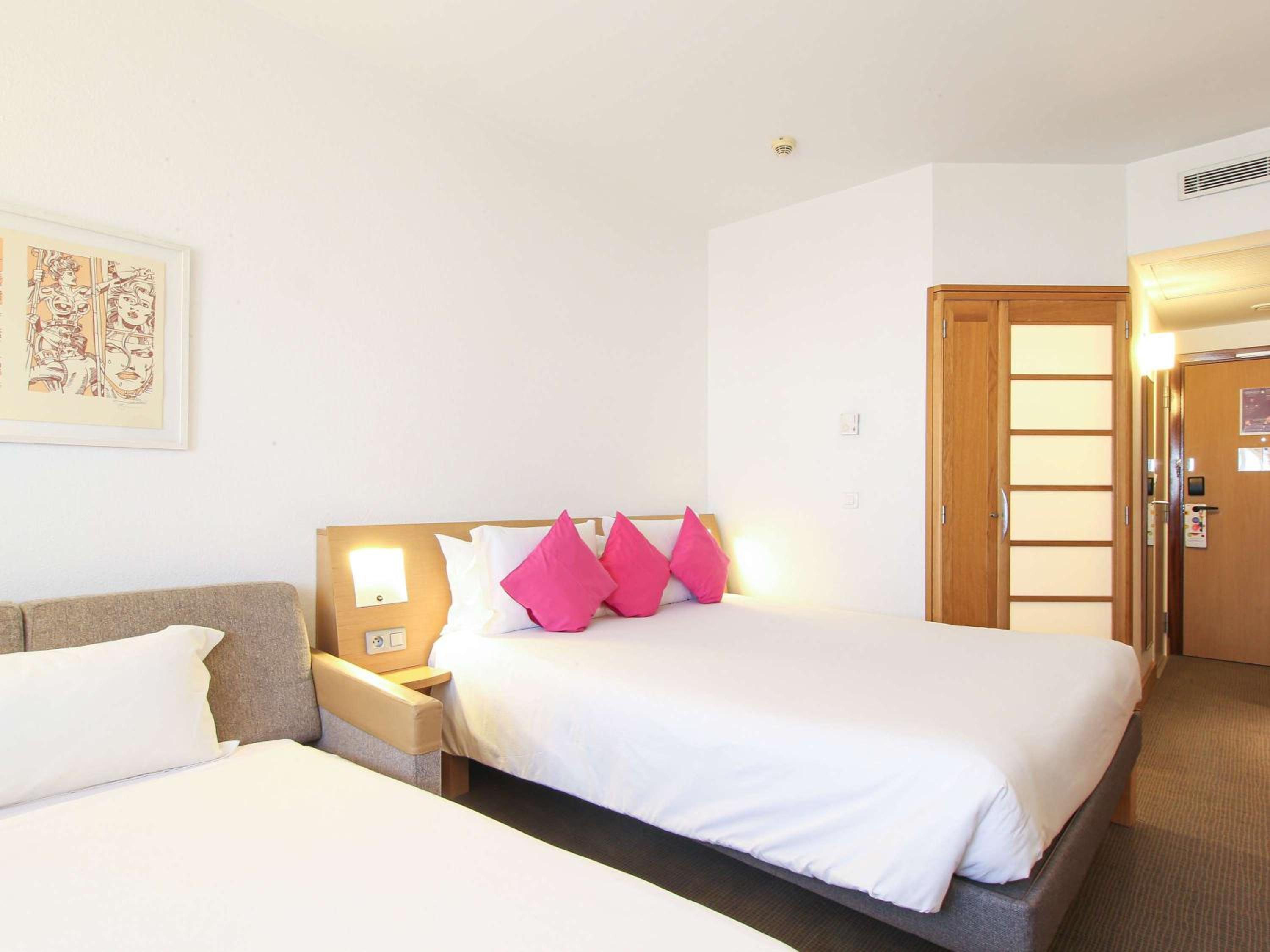 Executive Suite - Photo 1