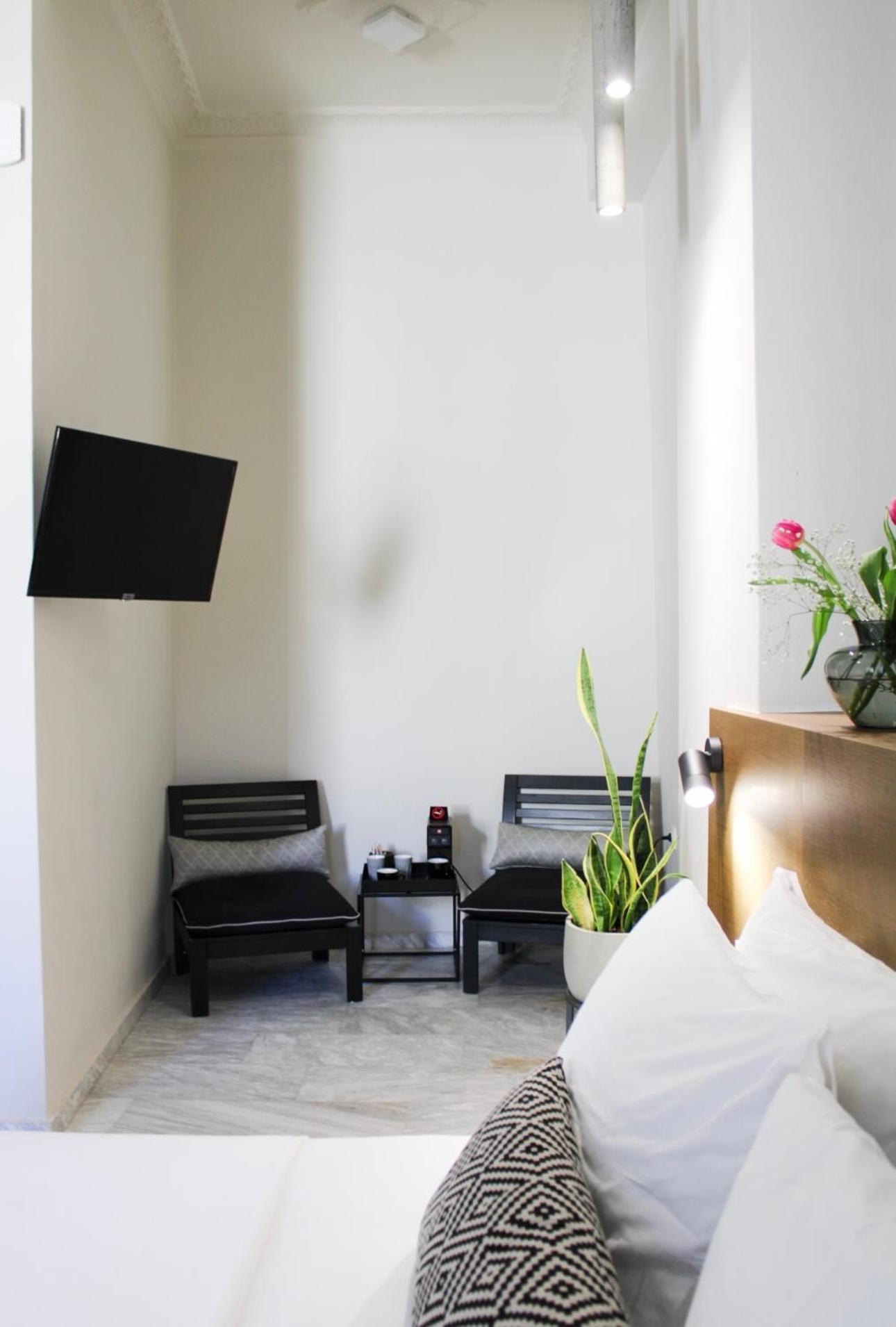 Deluxe Junior Suite - Photo 4