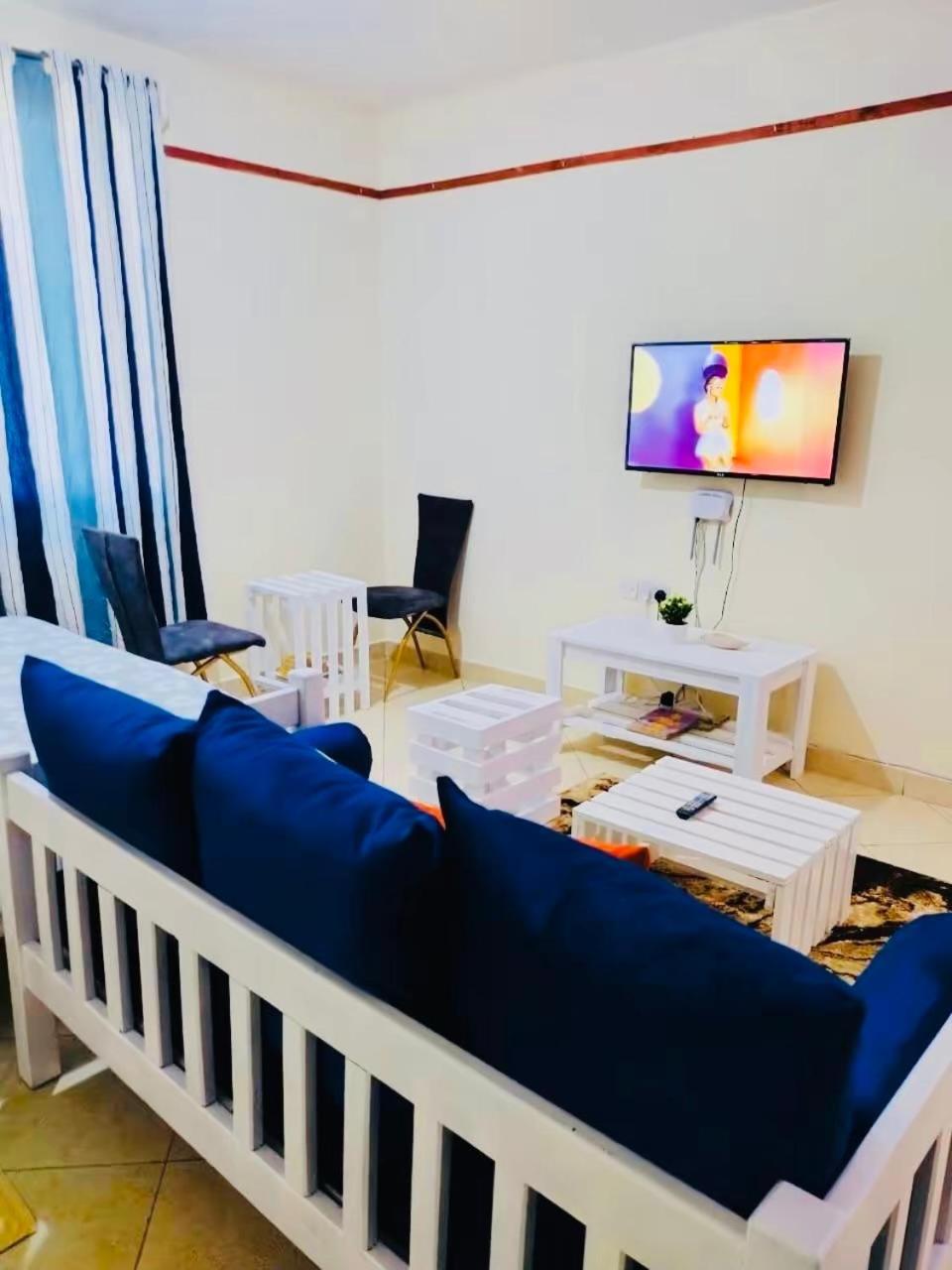 Studio Apartment photo 1