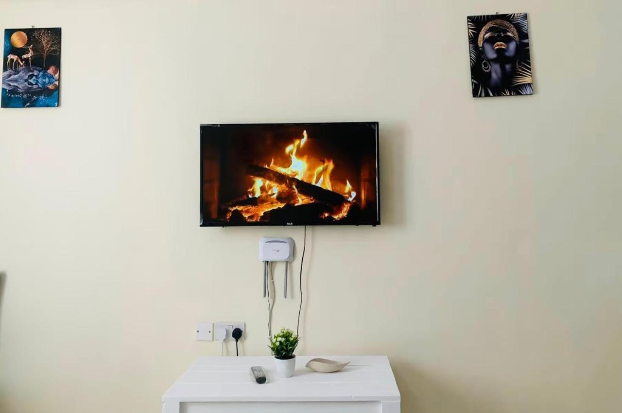Studio Apartment photo 3