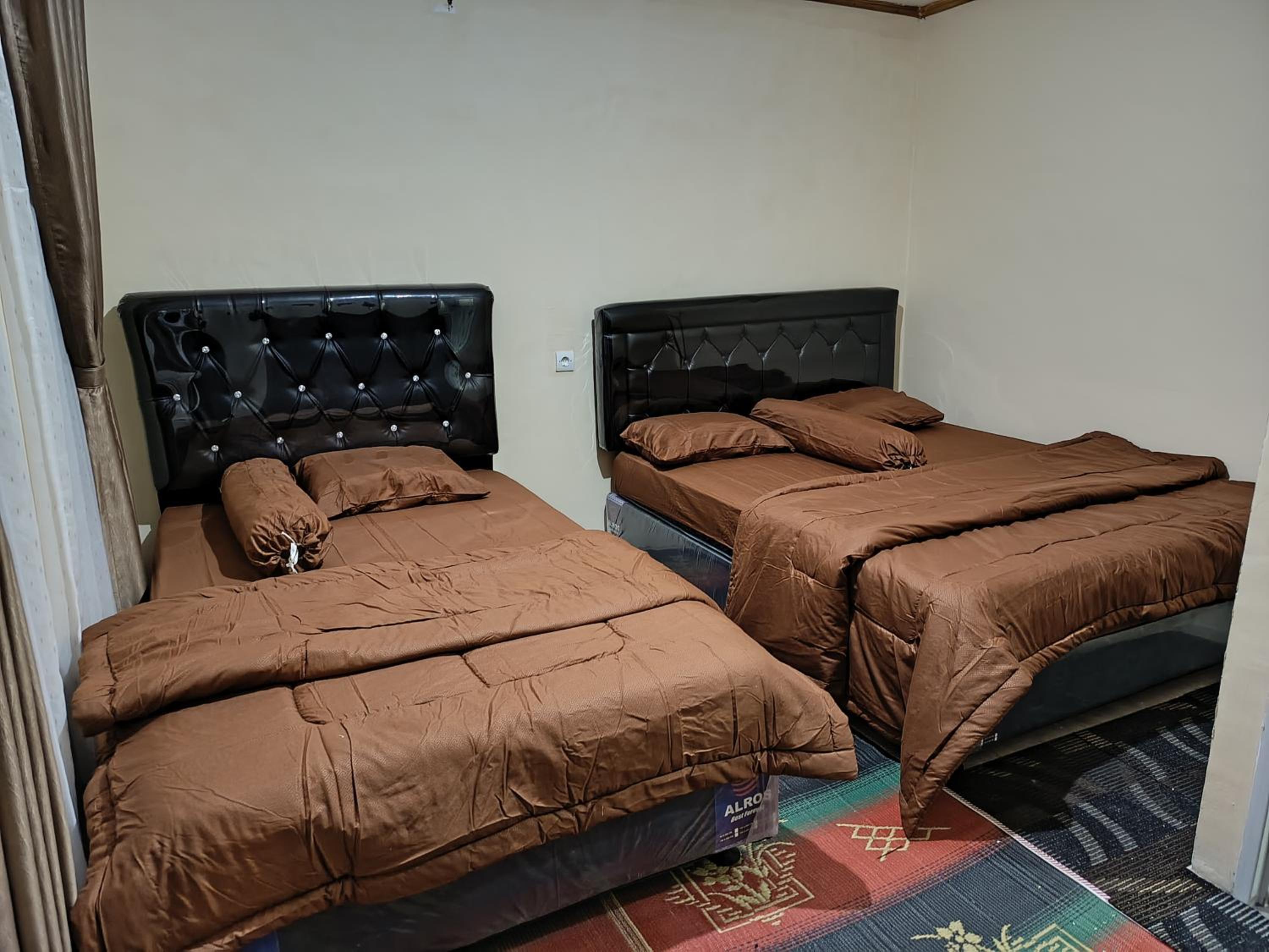 Double Room With Private Bathroom photo 3