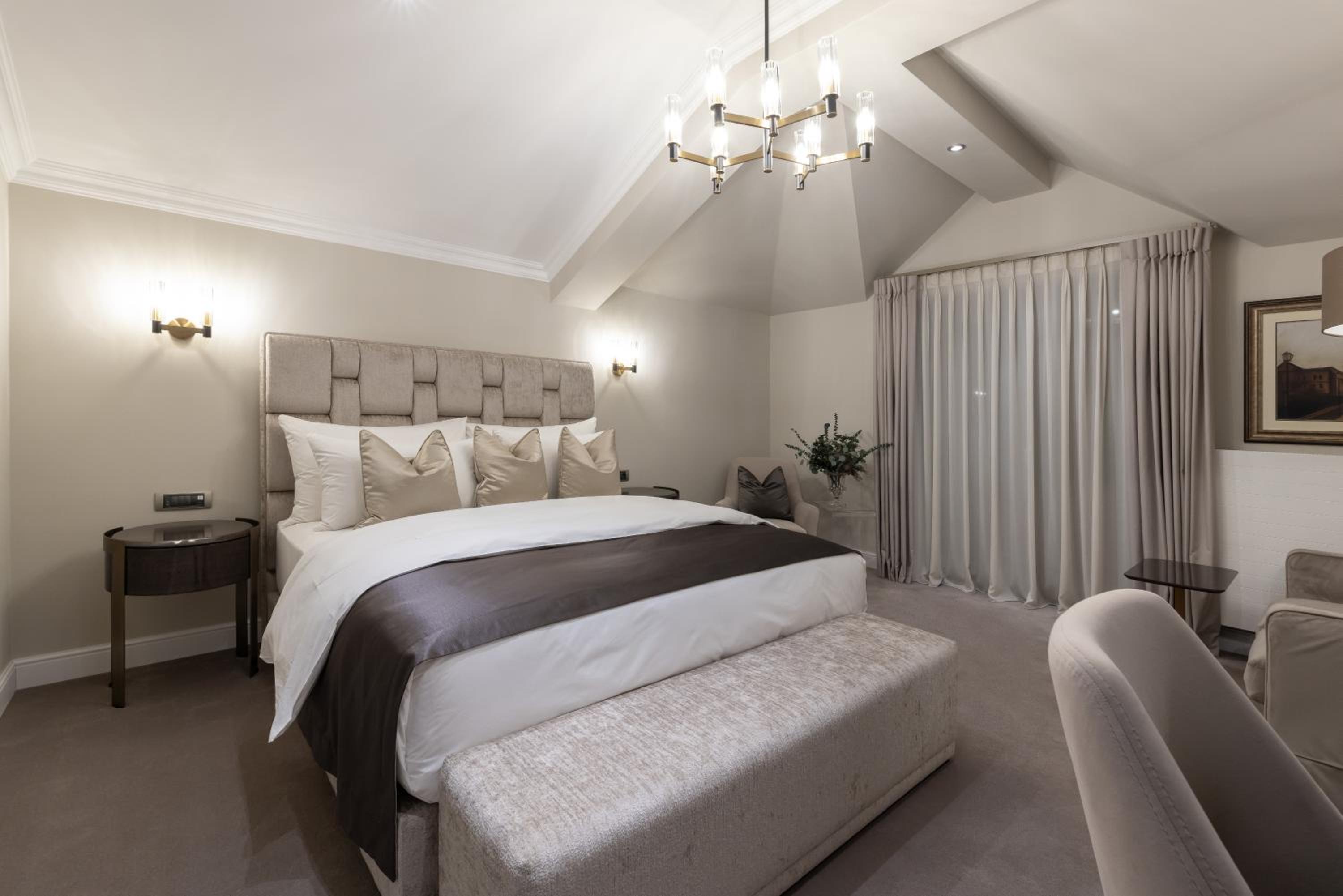 Superior King Room photo 1
