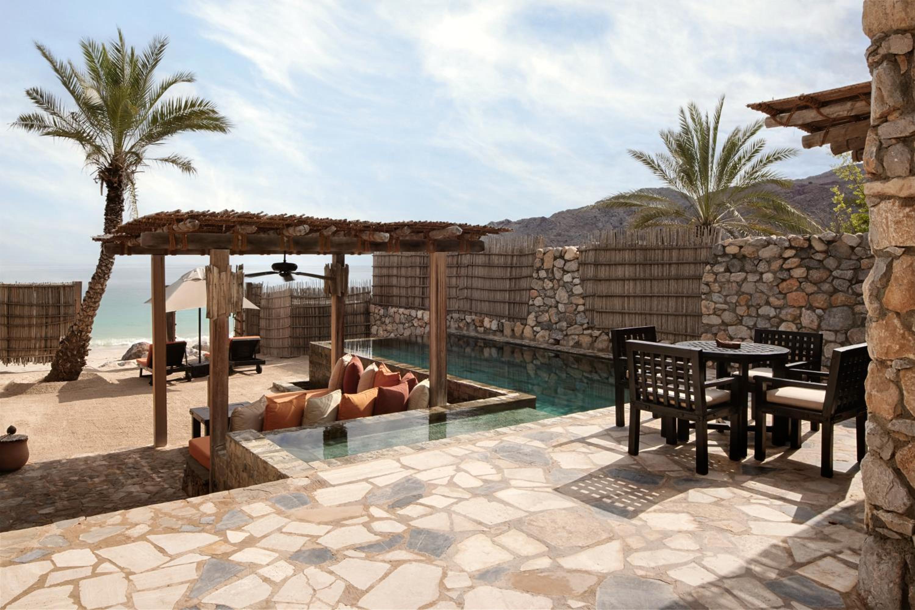Pool Villa Beachfront photo 3