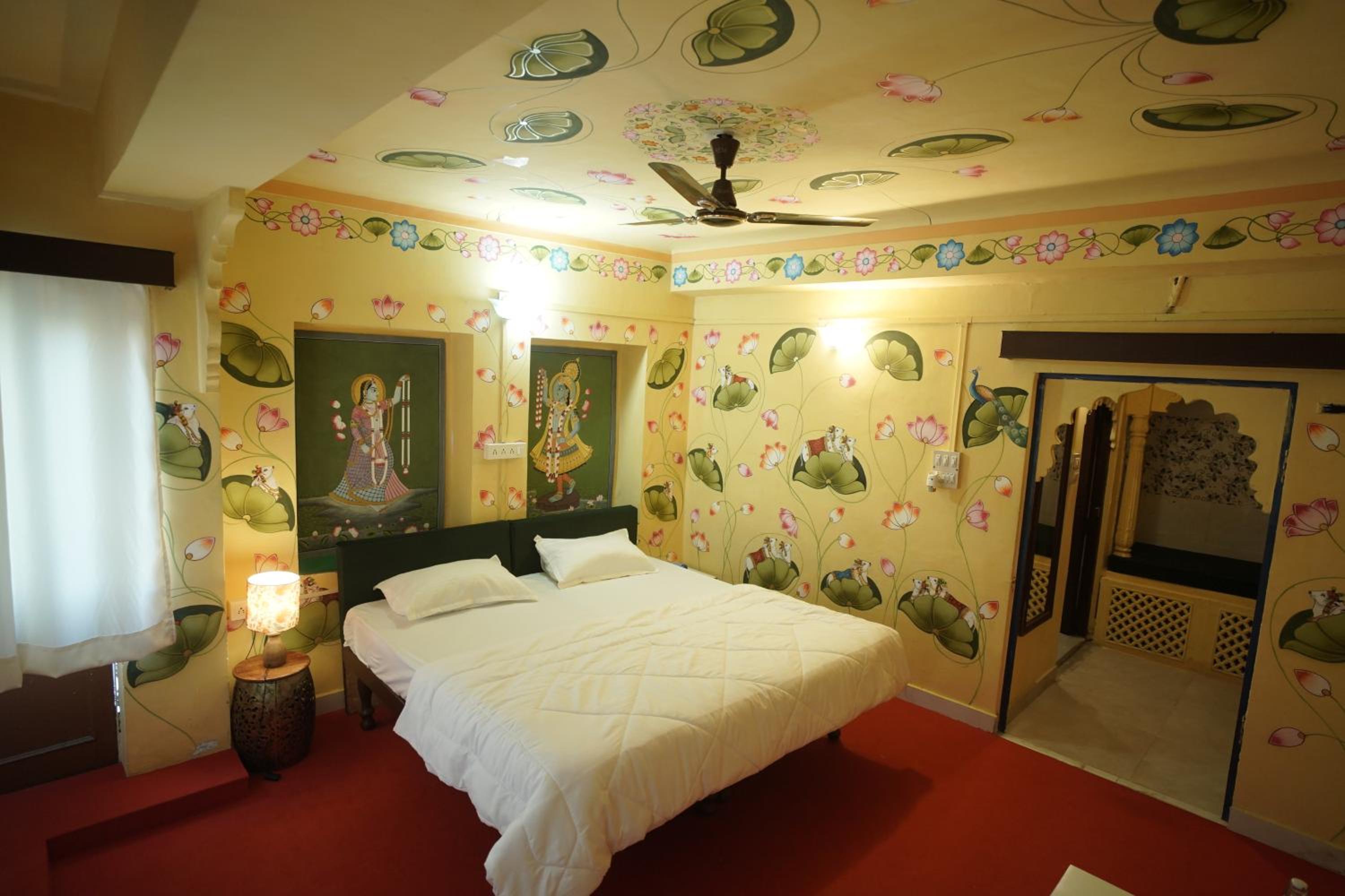 Suite - Photo 10