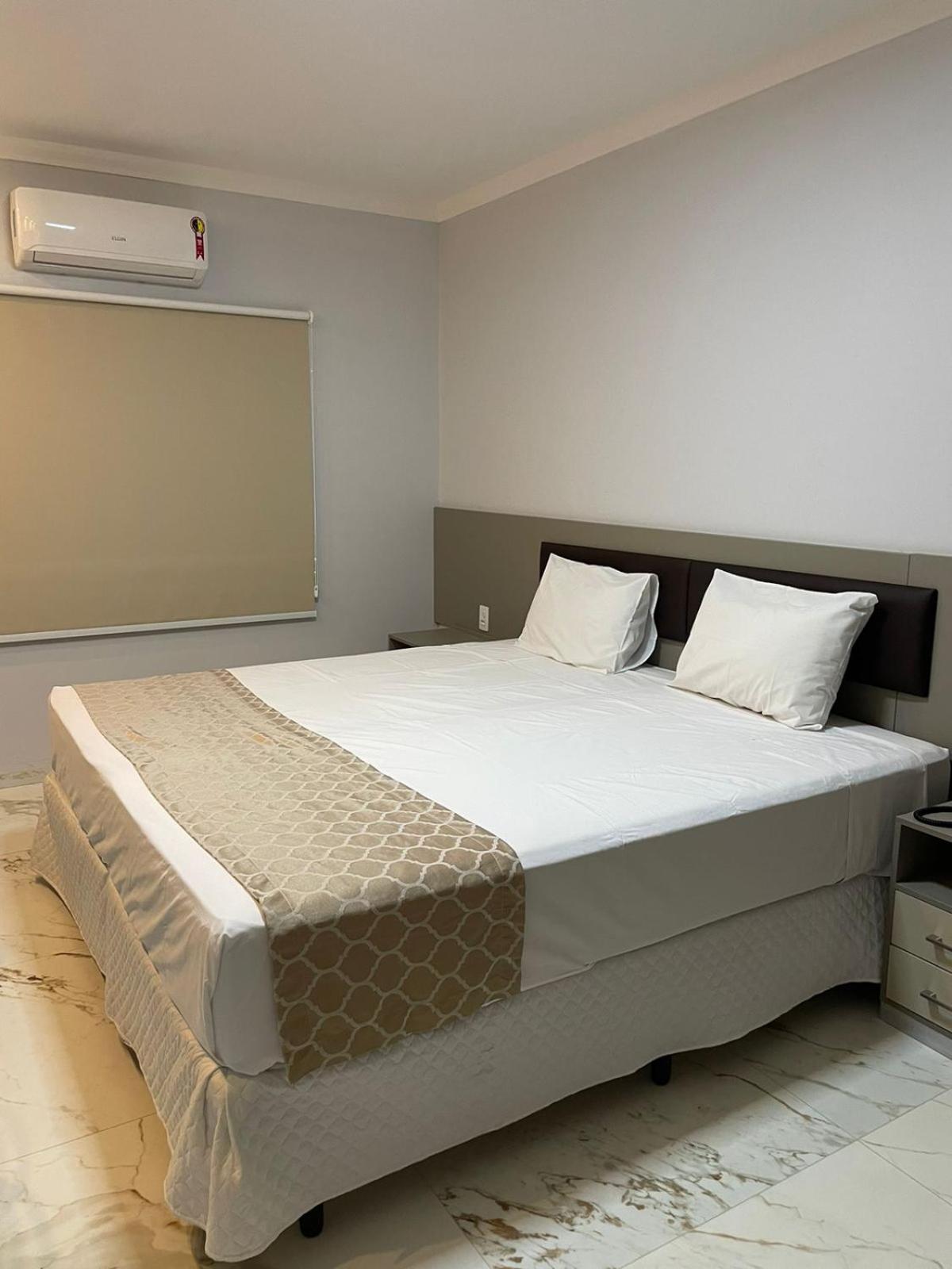 King Suite with Spa Bath photo 3
