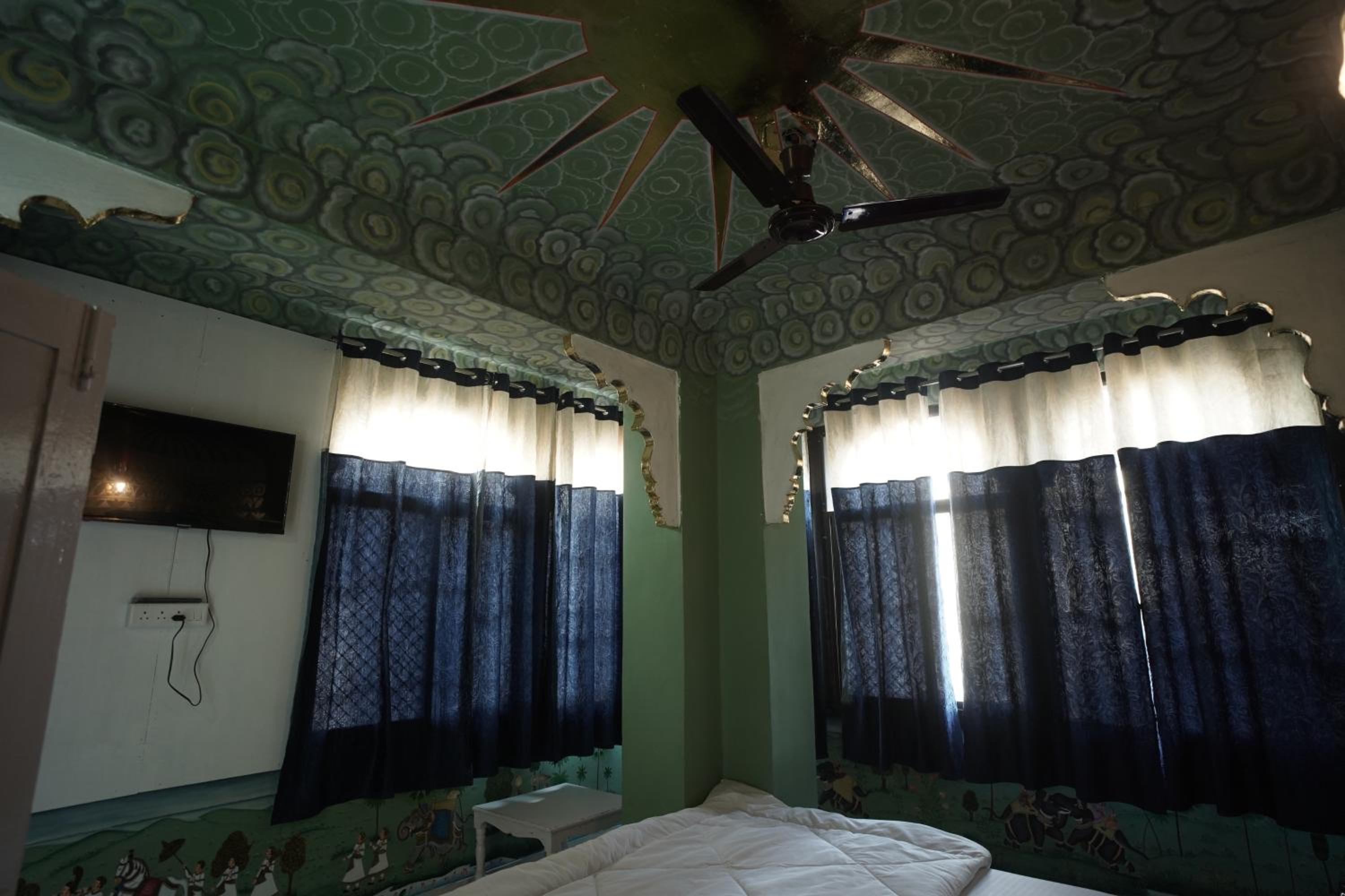 Suite - Photo 5