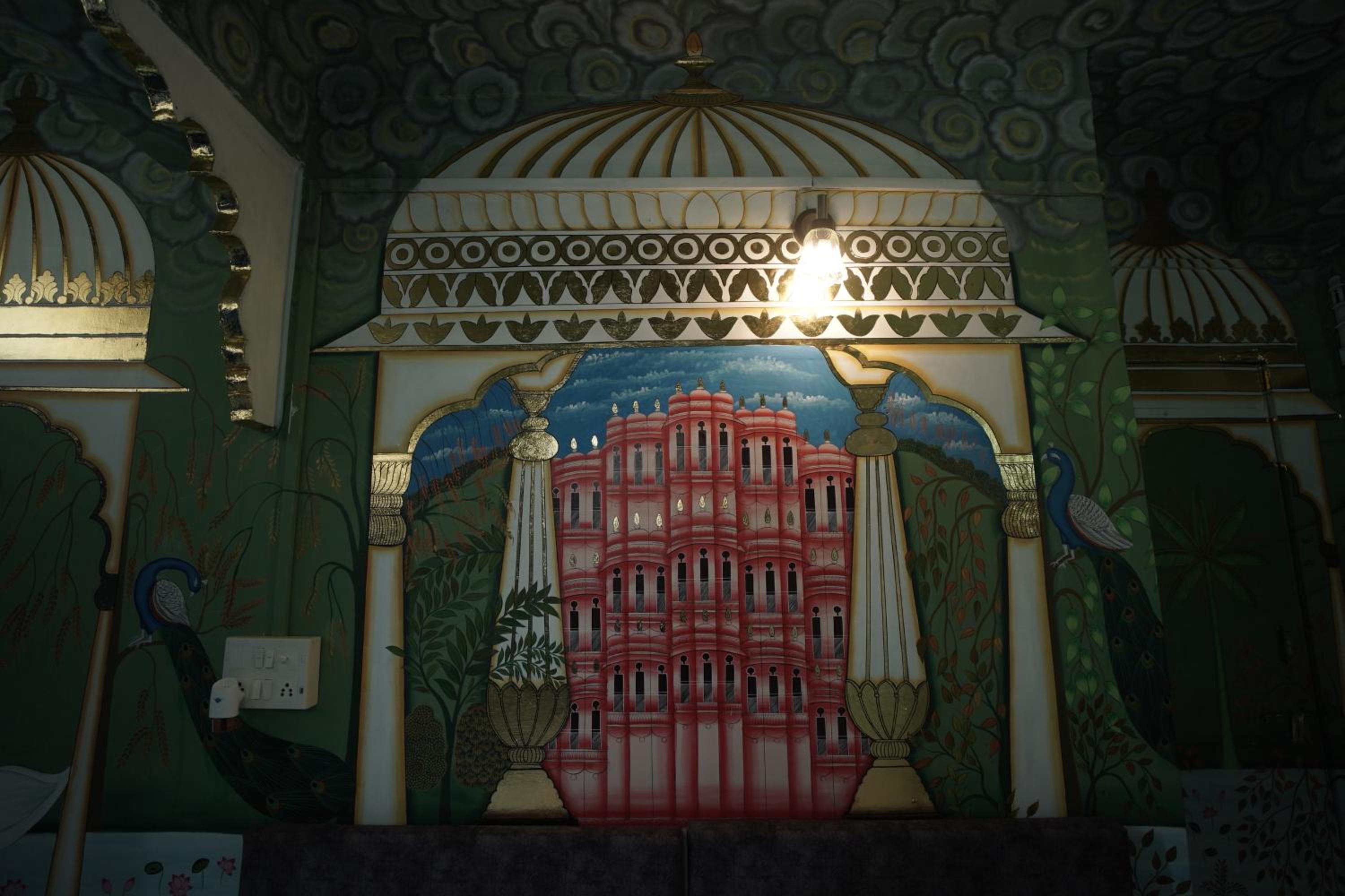 Suite - Photo 17