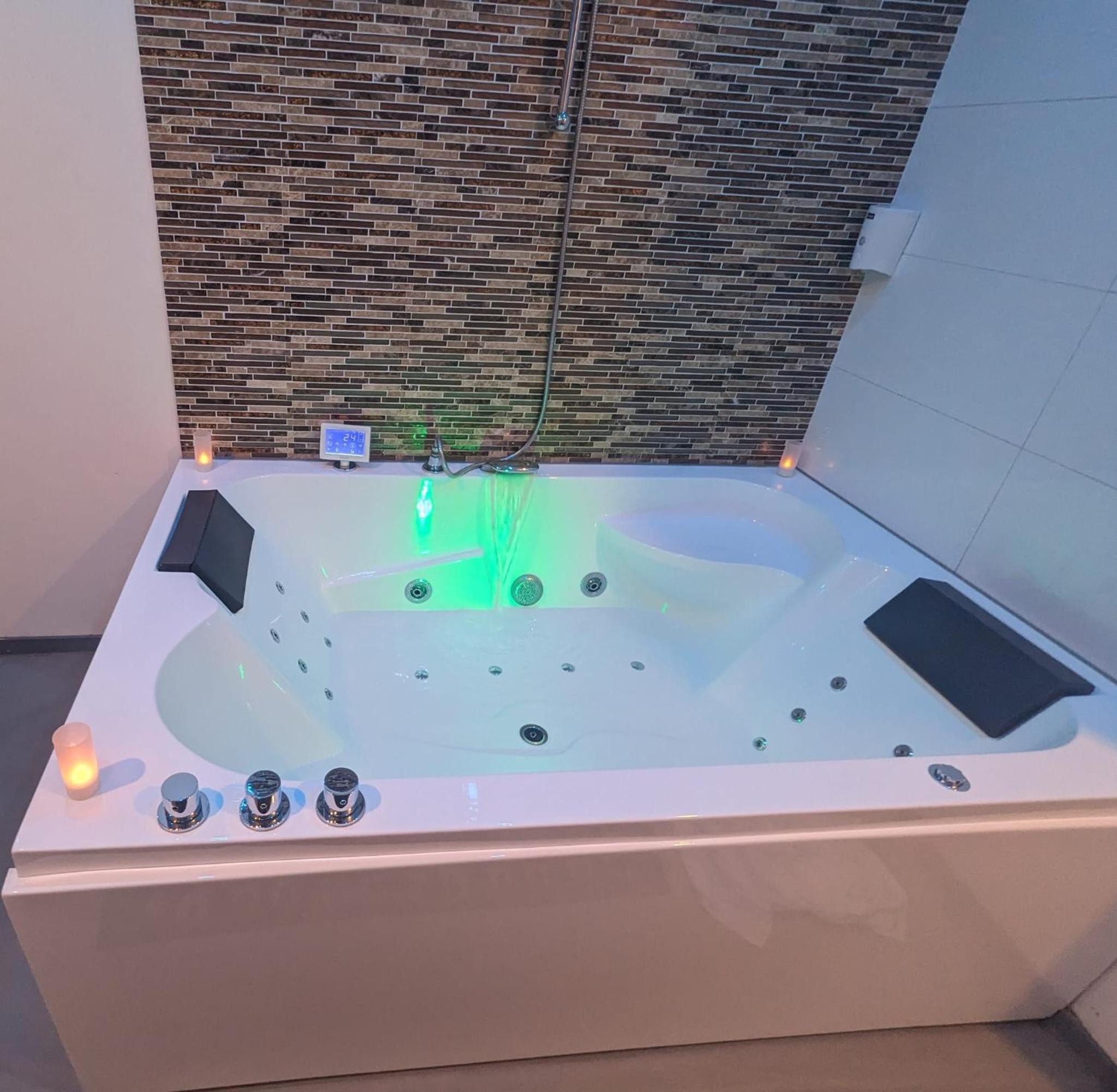 Triple Room with Bath photo 2