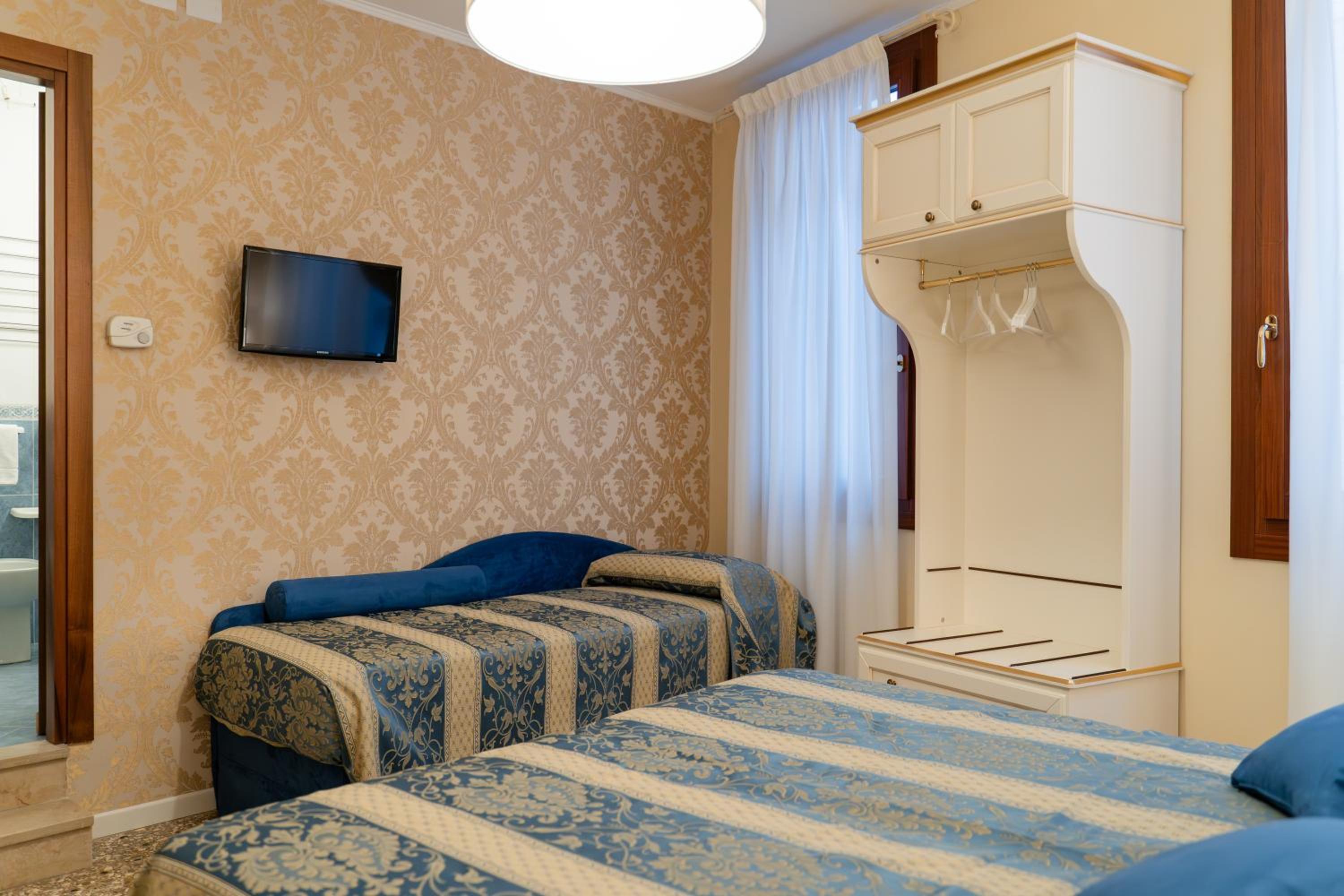 Superior Quadruple Room photo 1