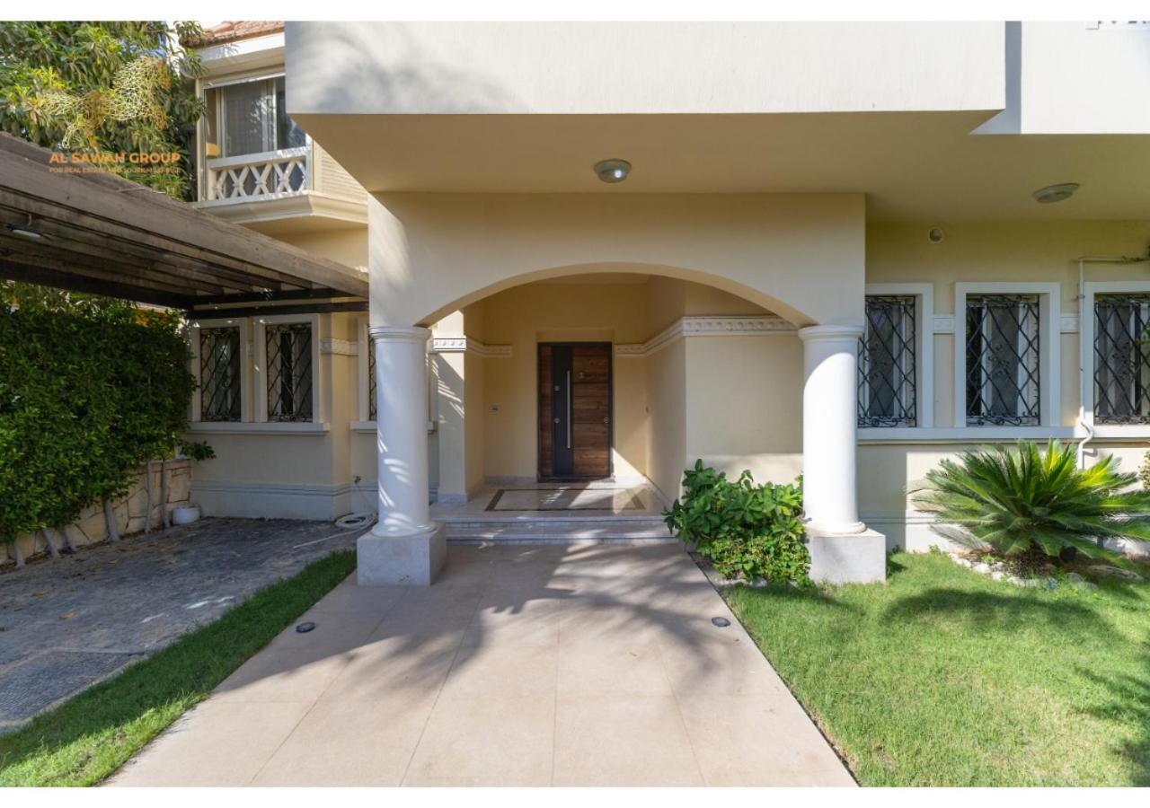 Villa photo 1