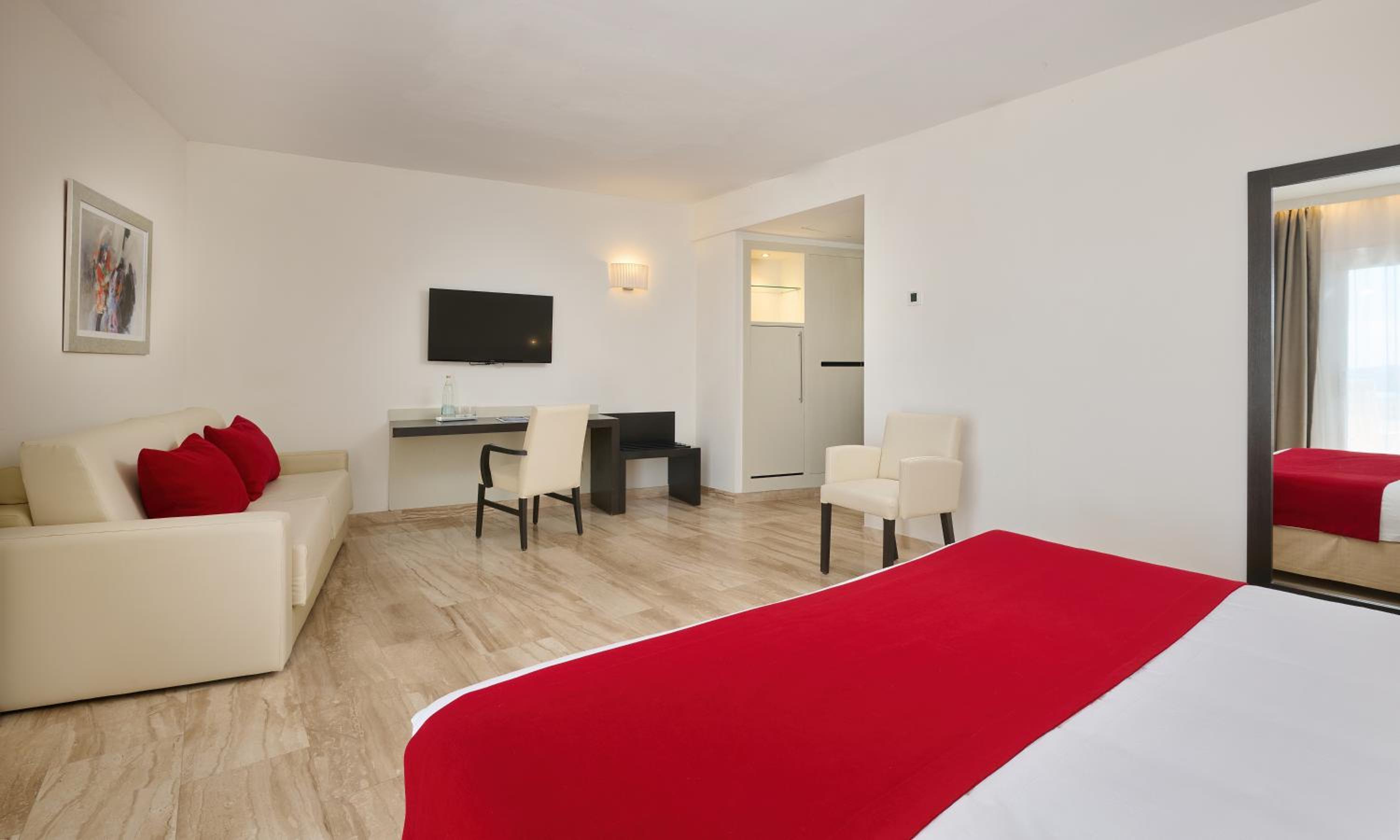 Junior Suite (2 Adults) photo 2