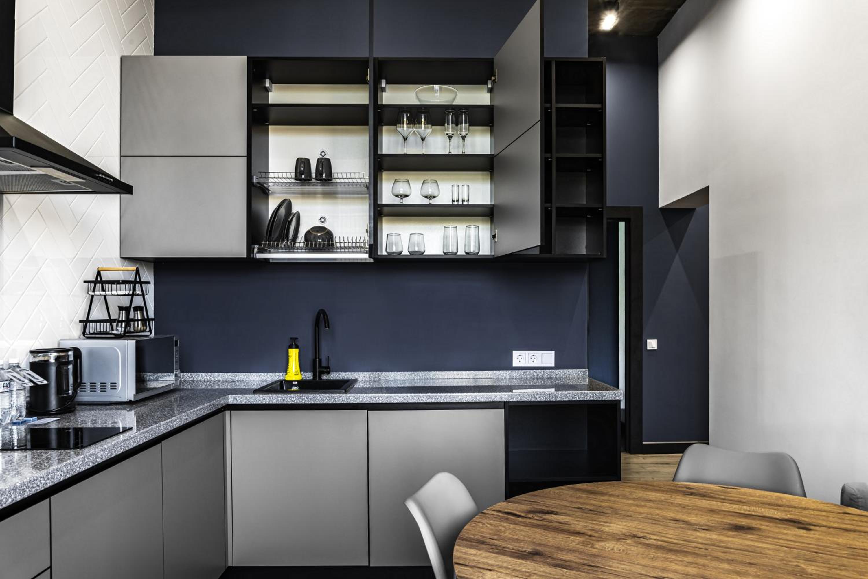 One-Bedroom Apartment - Photo 7