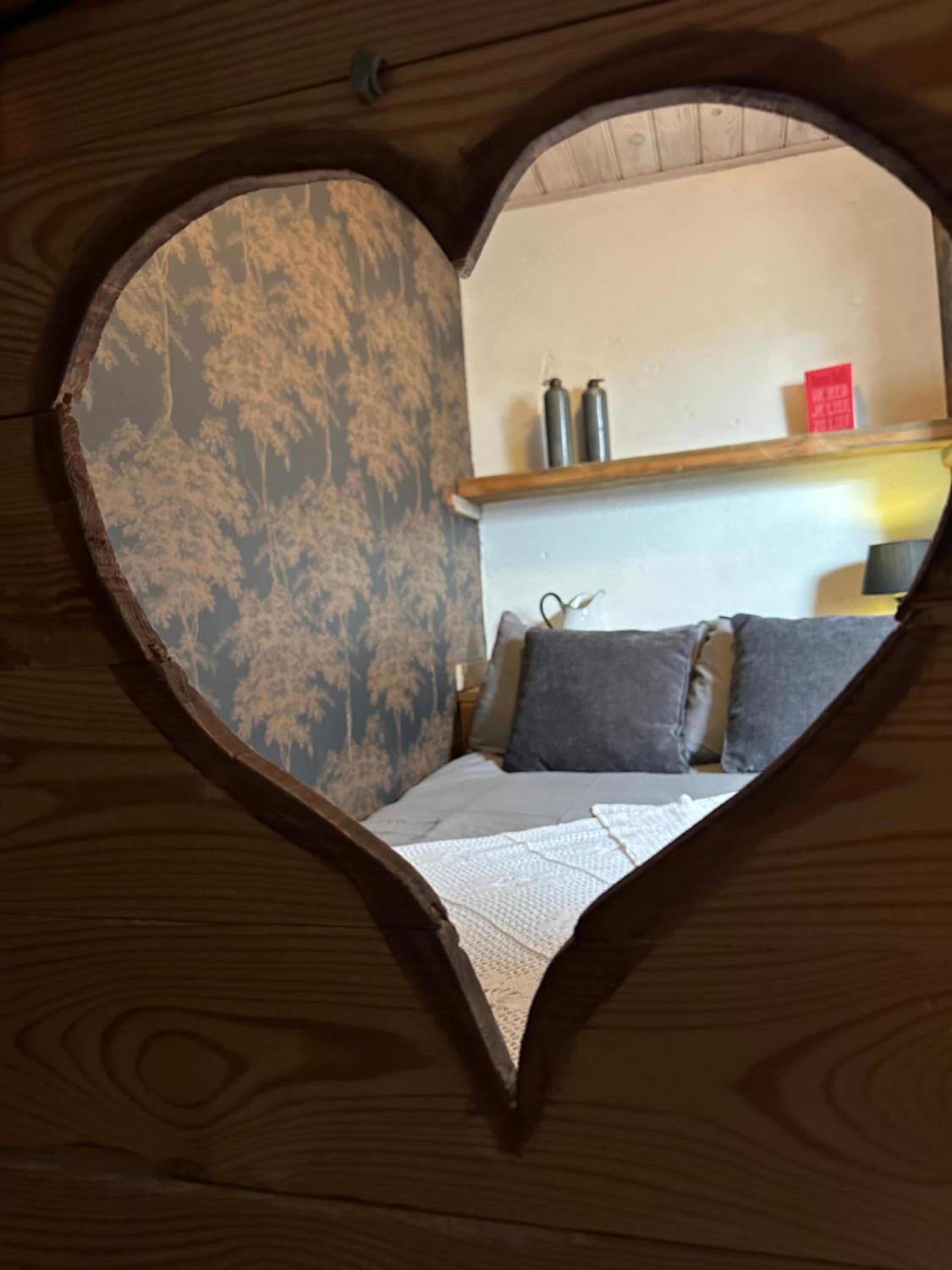 Double Room with Bathroom - Photo 4