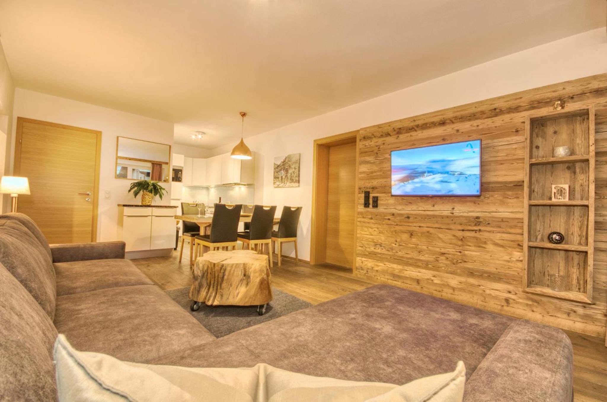 Apartment with Lake View photo 2