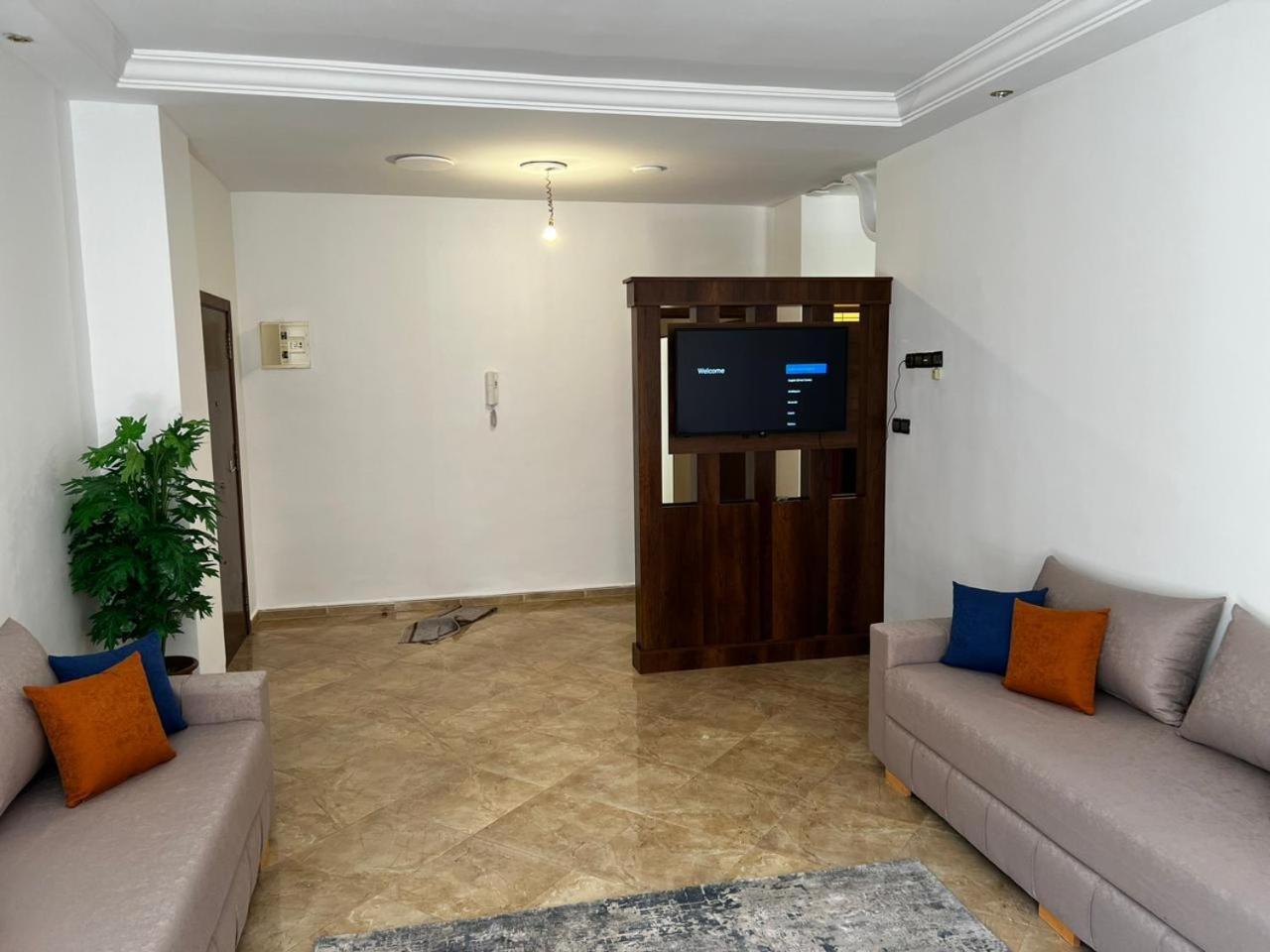 Apartment photo 2
