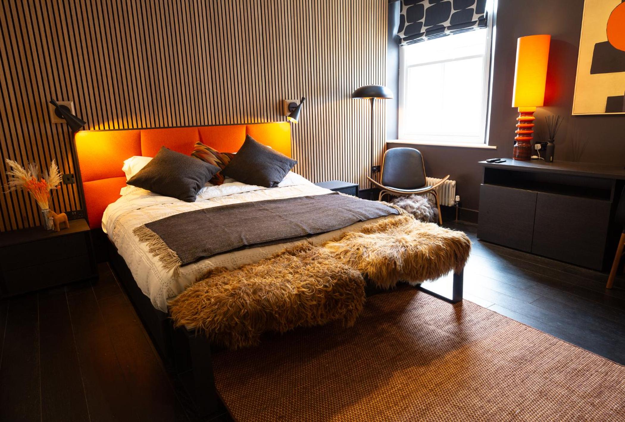 Deluxe King Room photo 1