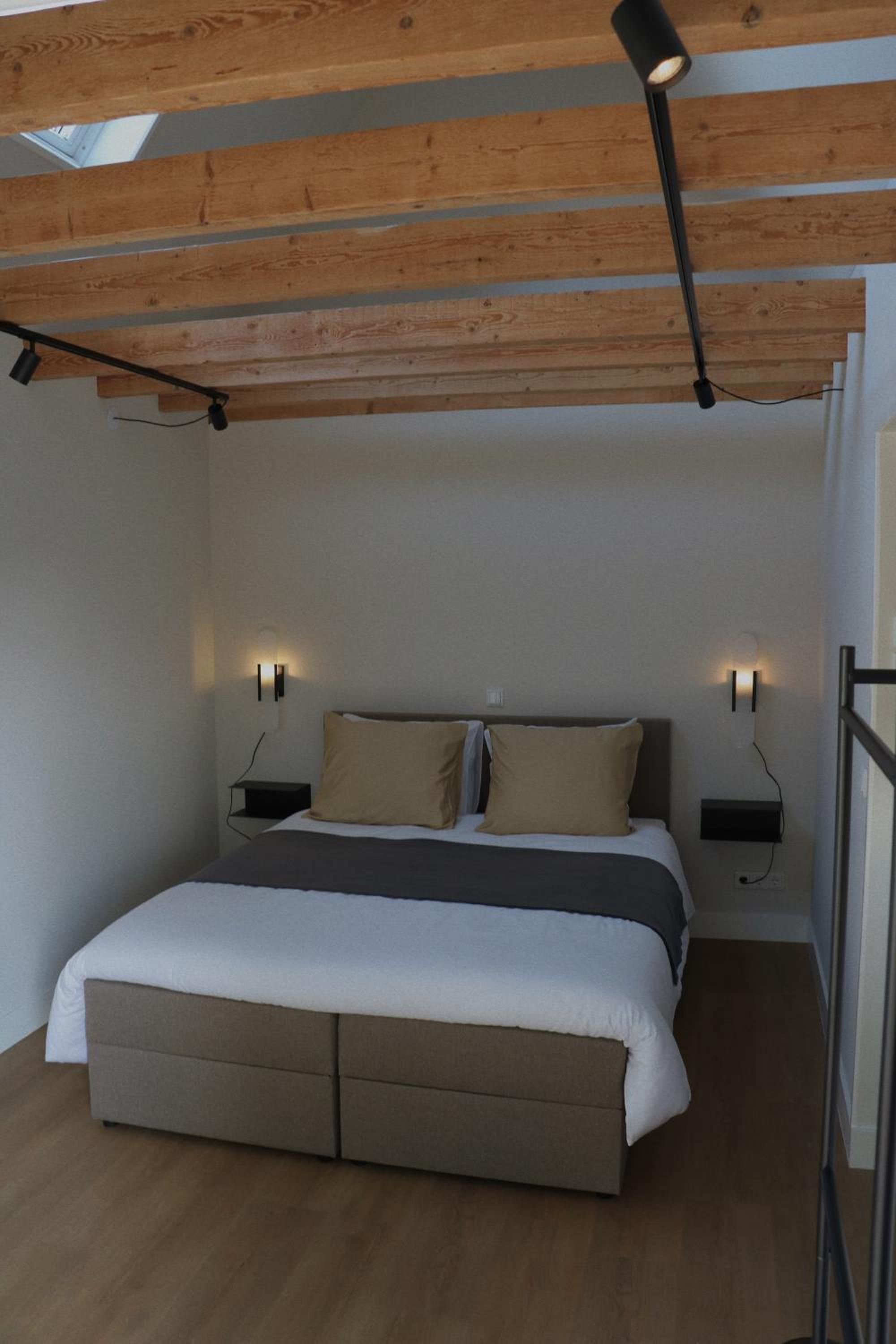 Deluxe King Room photo 3
