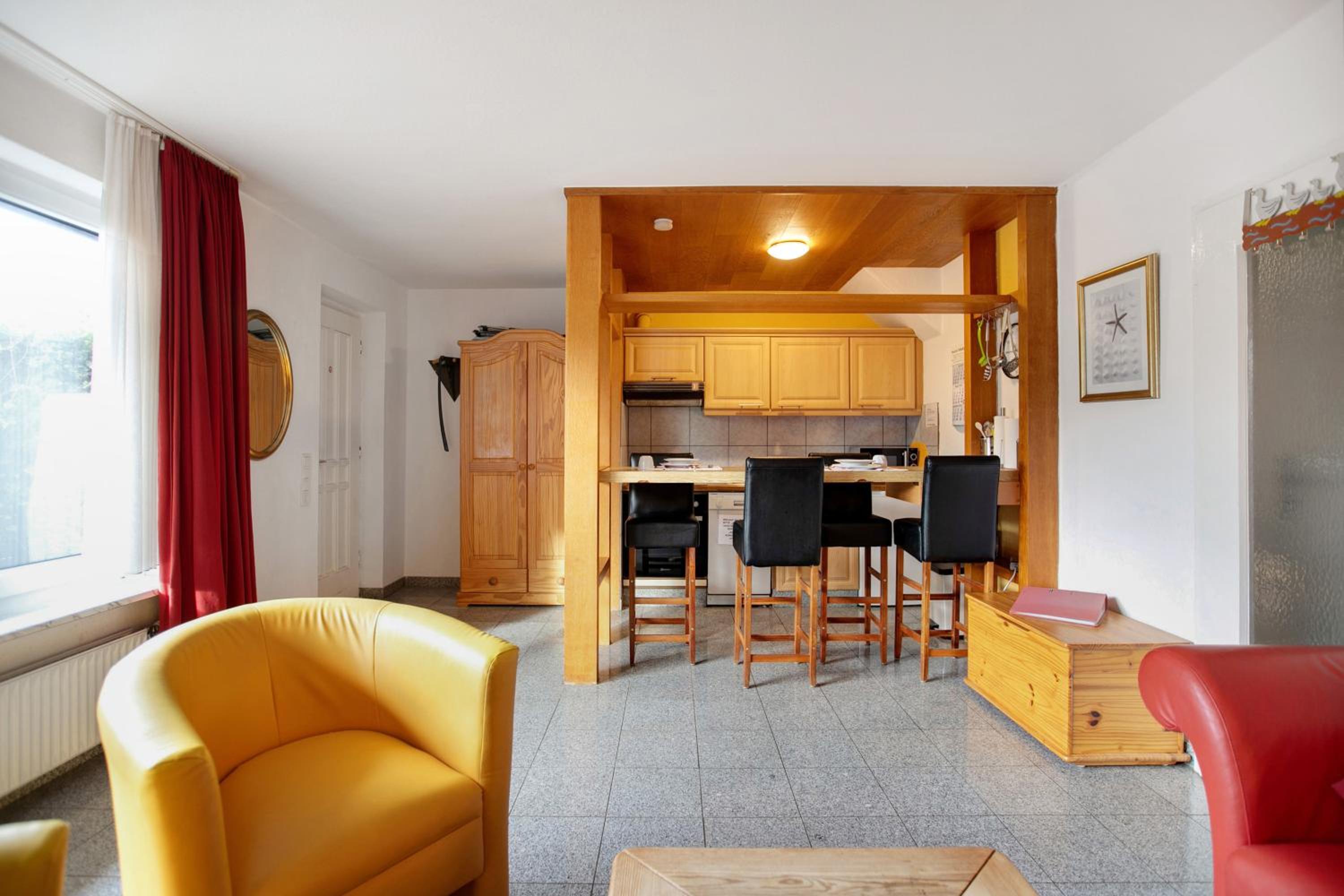 One-Bedroom Apartment with Garden View photo 2