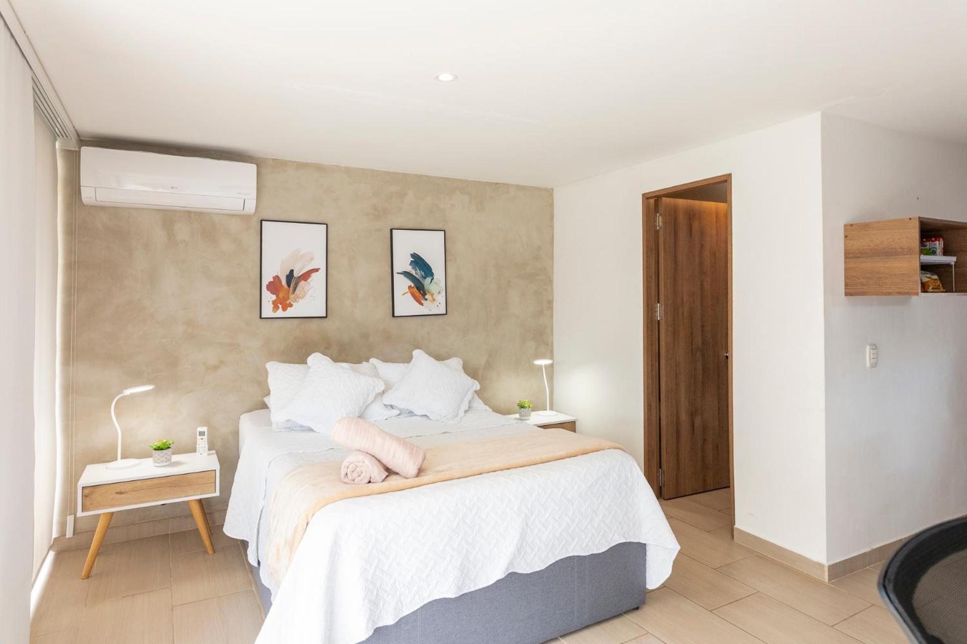 One-Bedroom Loft Apartment with Balcony photo 3