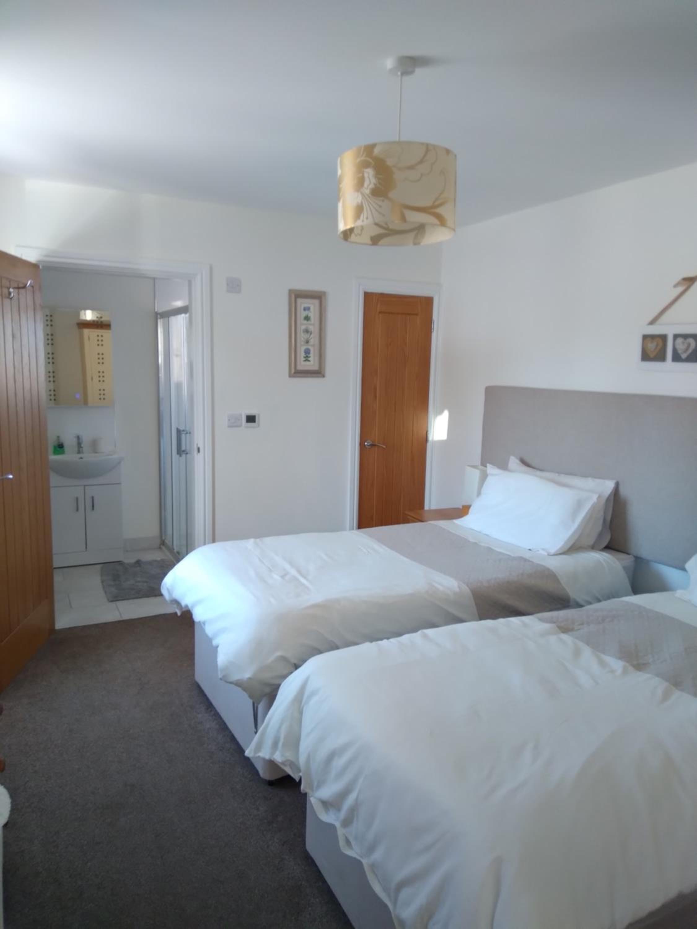 One-Bedroom House photo 1