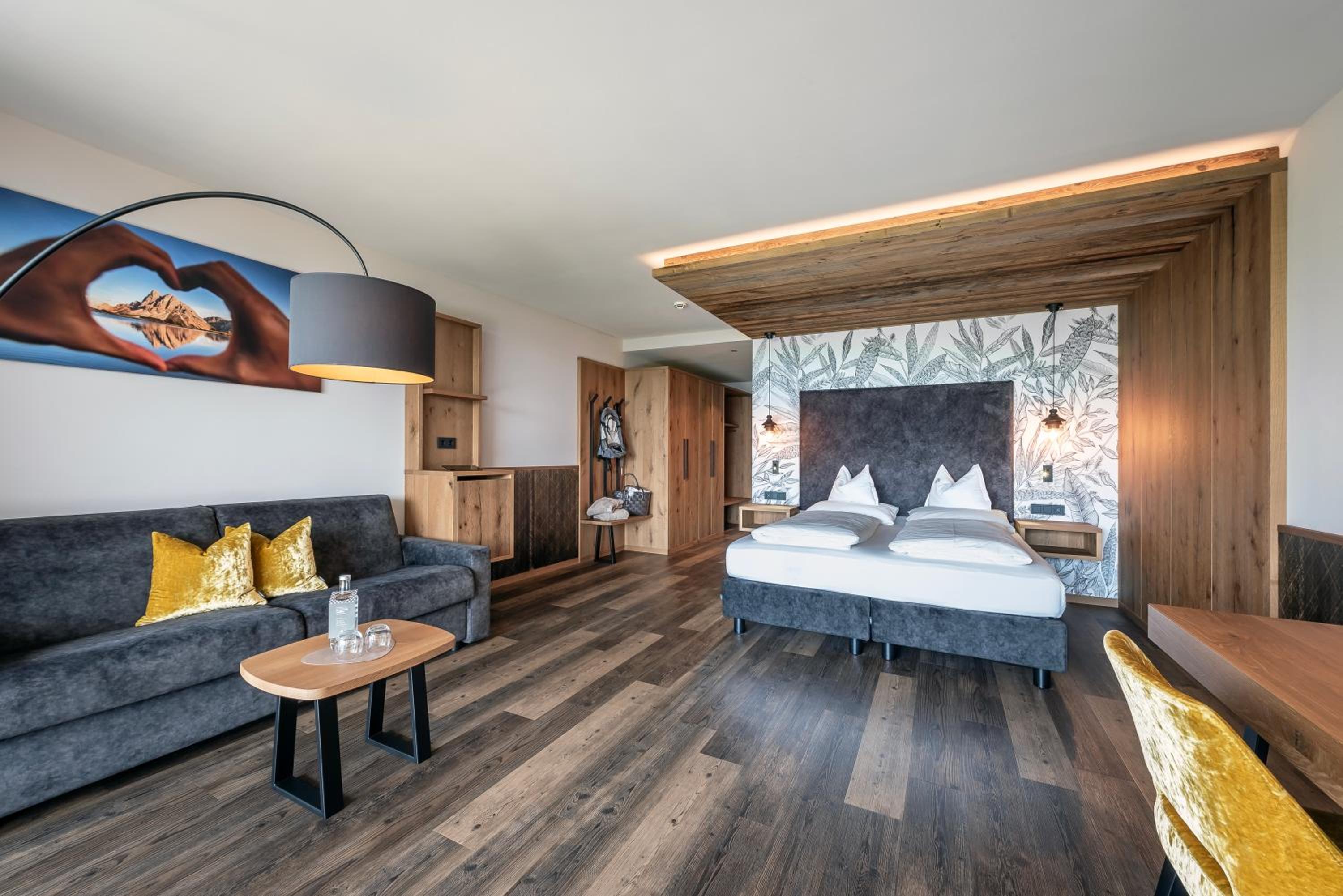 Deluxe King Suite