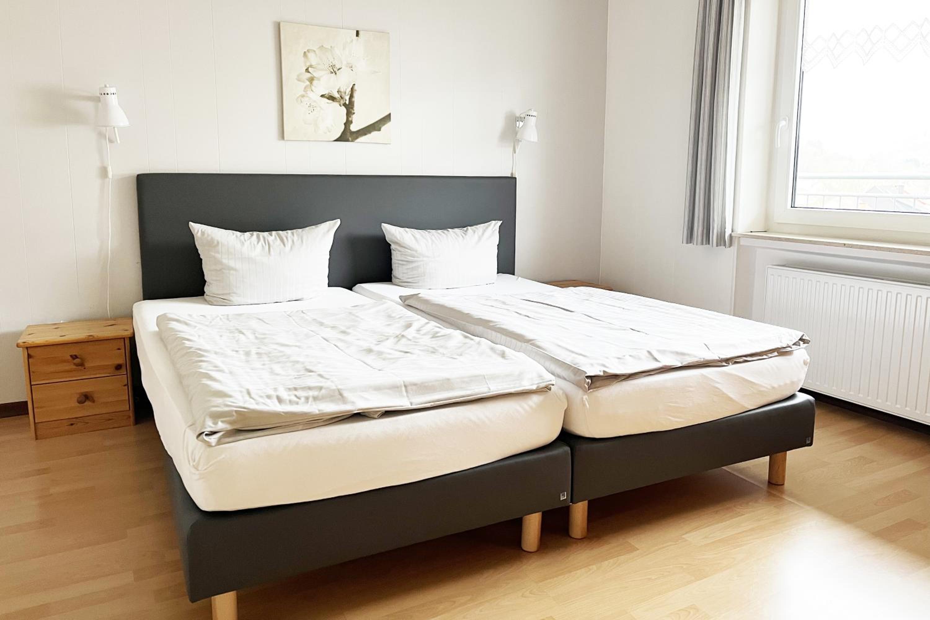 Two-Bedroom Apartment with Balcony photo 3