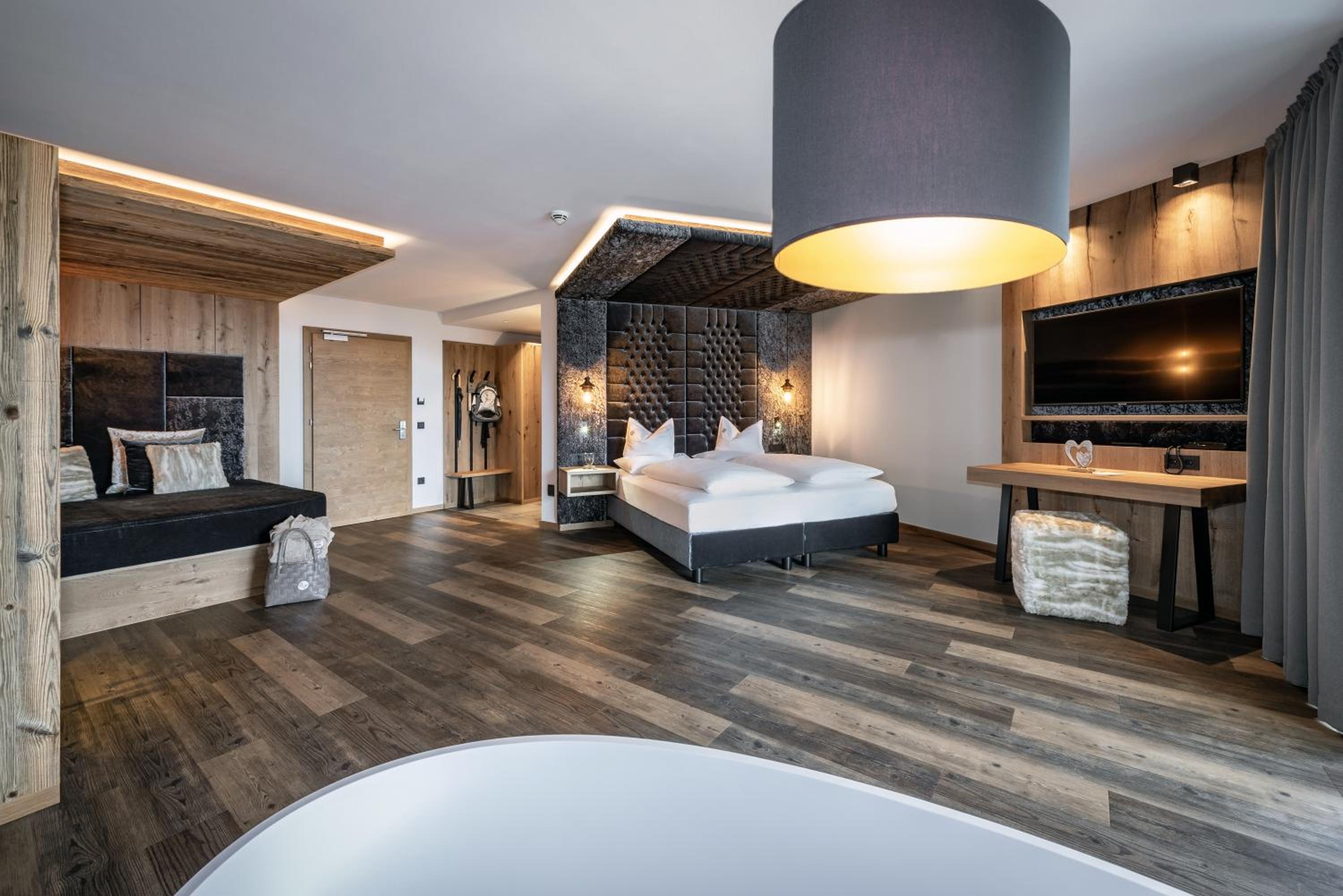 Suite with Private Sauna