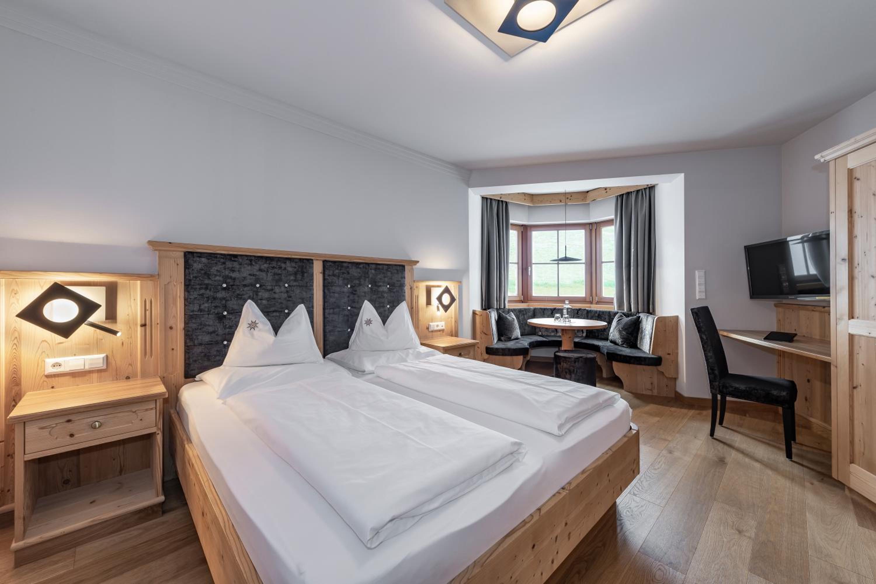 Suite with Balcony photo 3