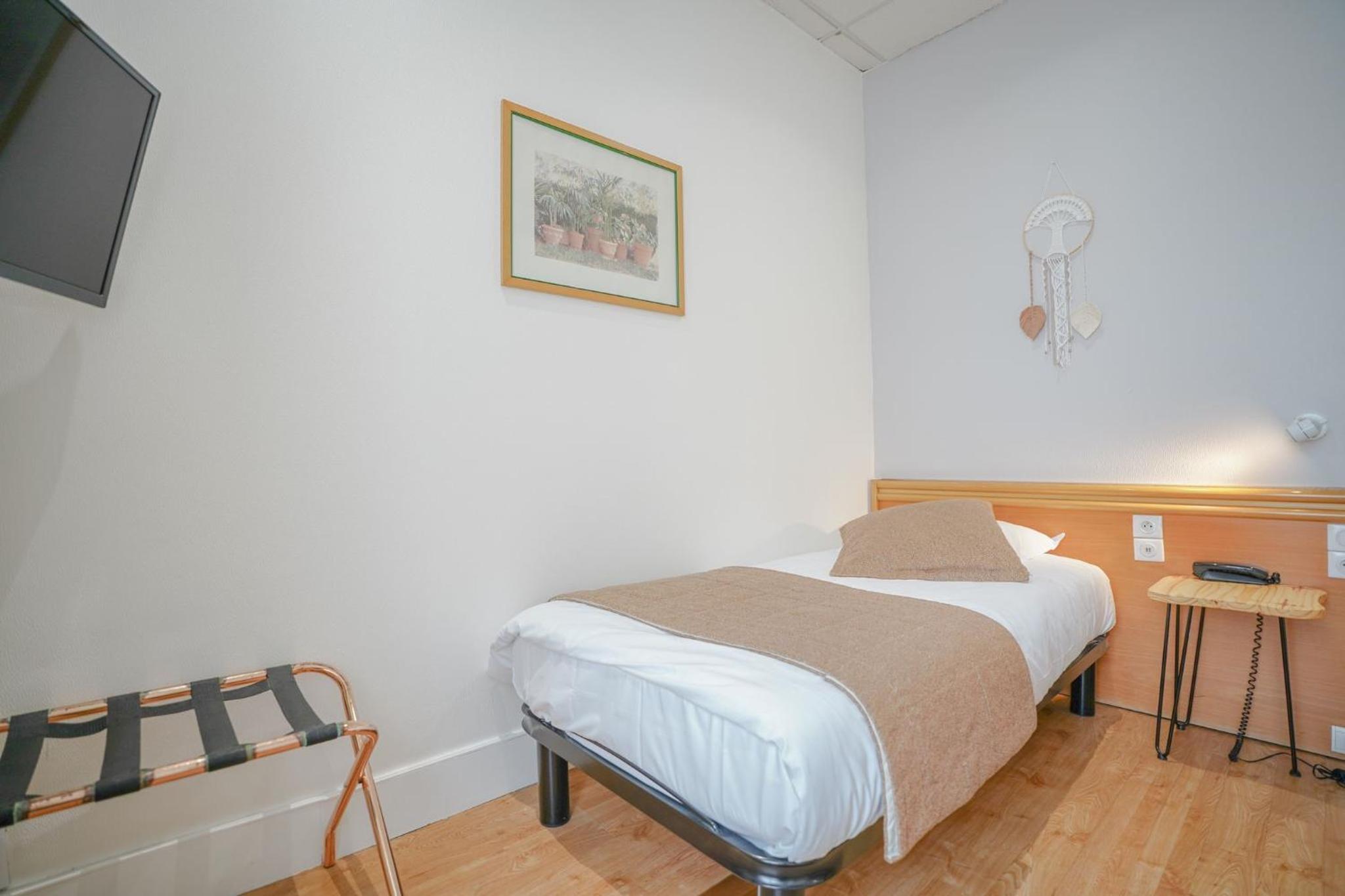 Economy Single Room