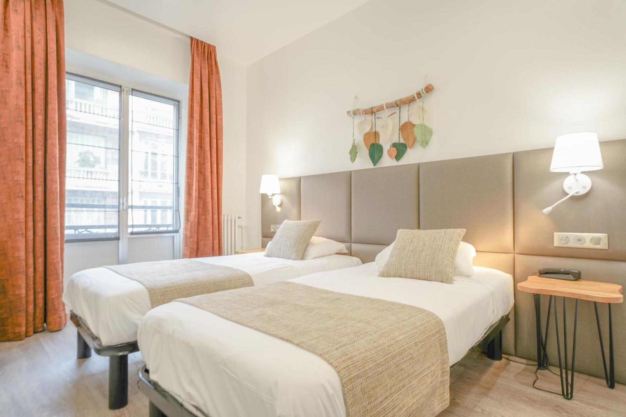 Comfort Twin Room - Photo 10