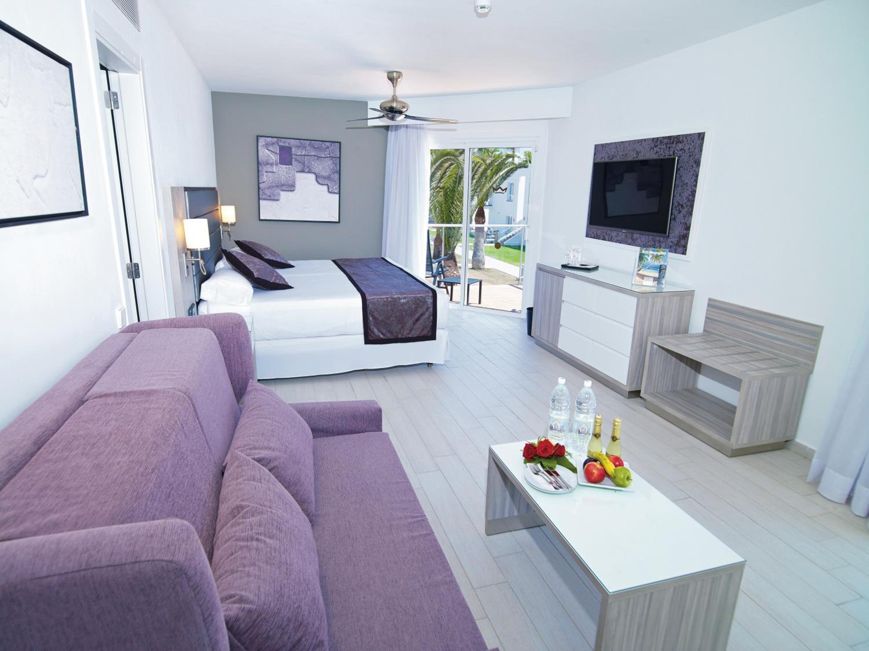 Large Double Room - Photo 1