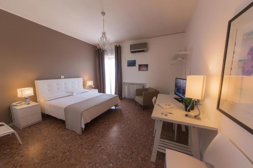 Double Room with Balcony photo 1