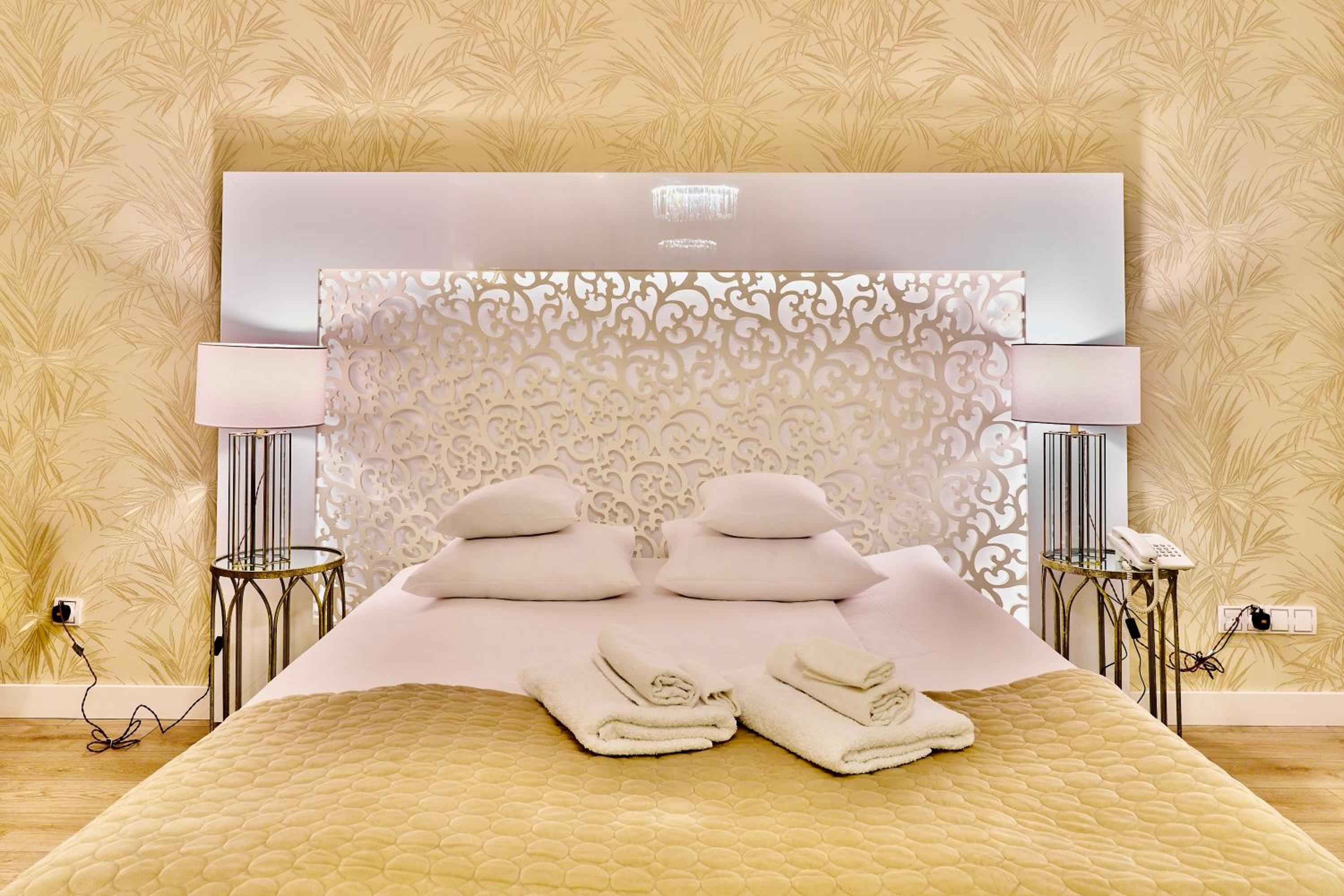 Deluxe Double Room with Shower photo 3