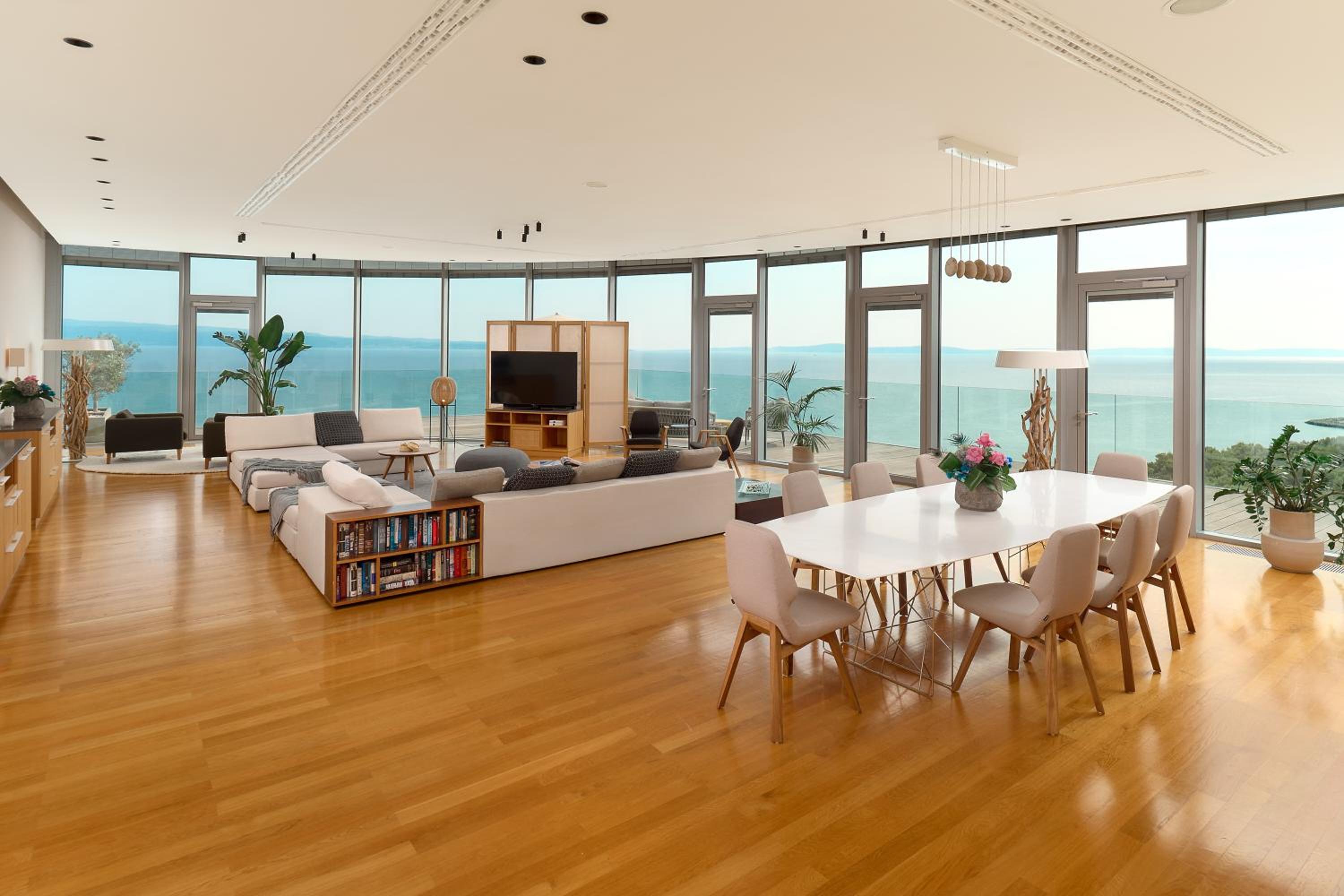 Penthouse Suite with Panoramic Sea View and Terrace photo 3