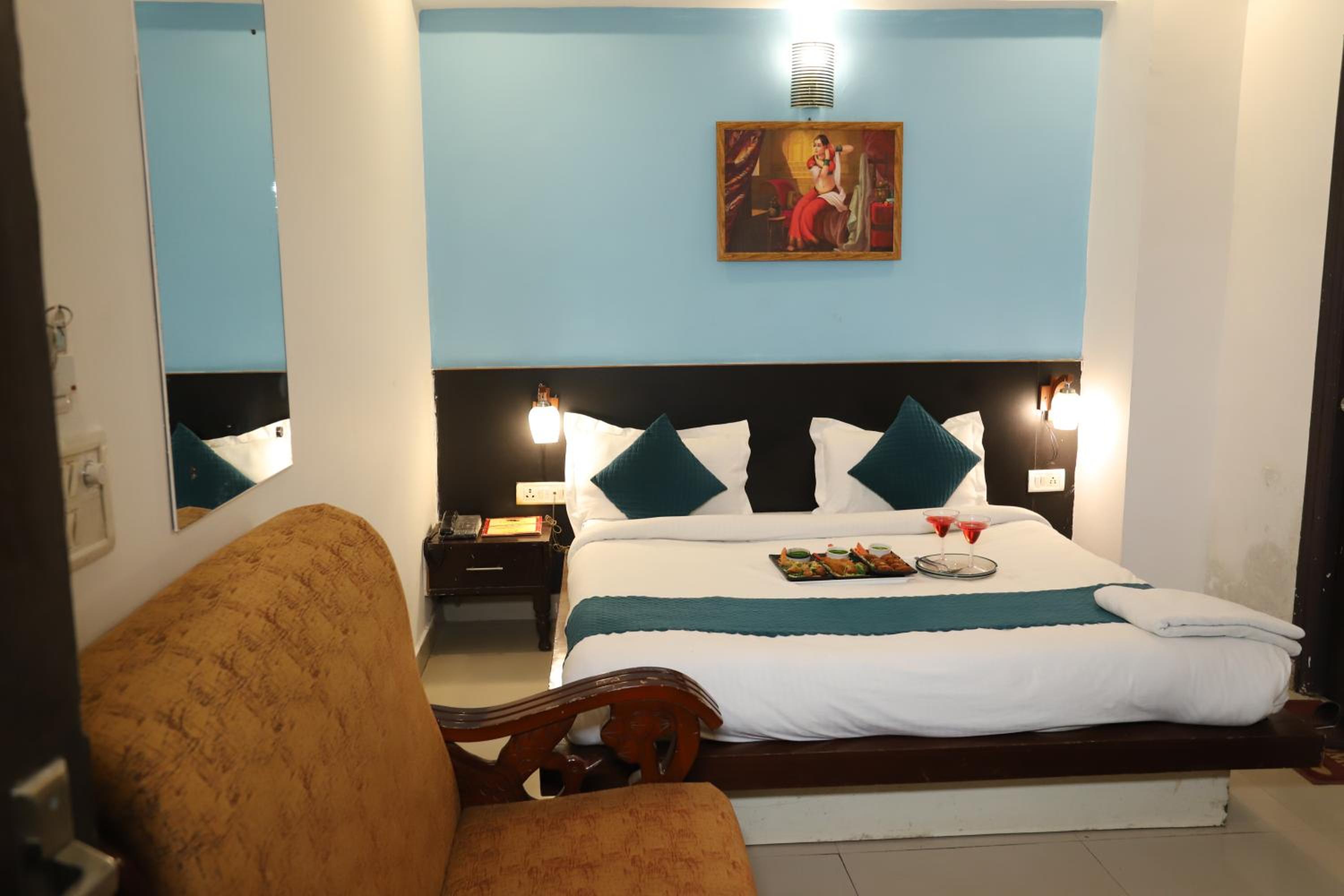 Deluxe Room - Photo 9