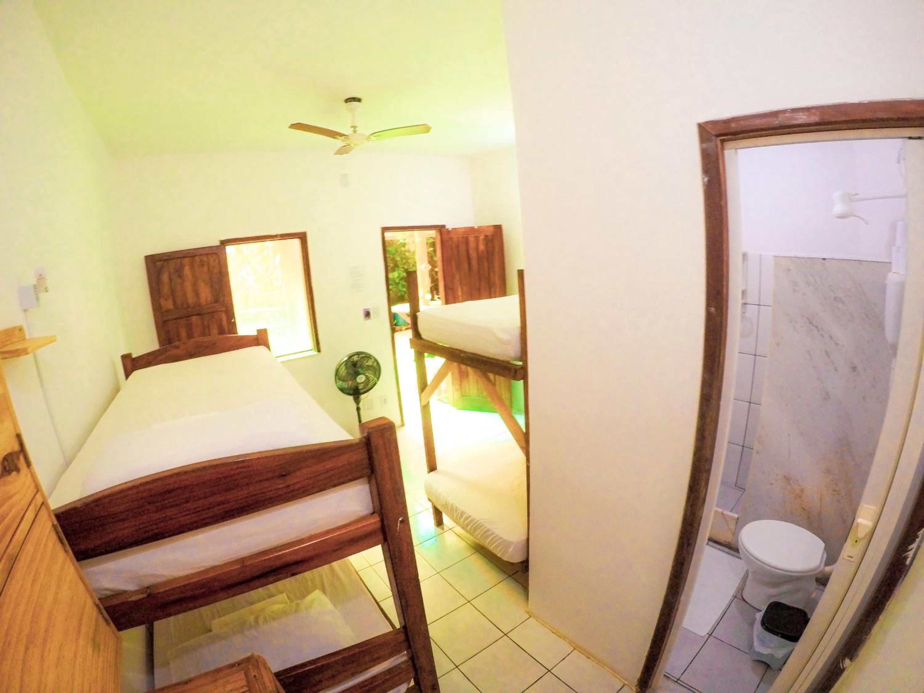 Bed in 4-Bed Dormitory Room photo 3