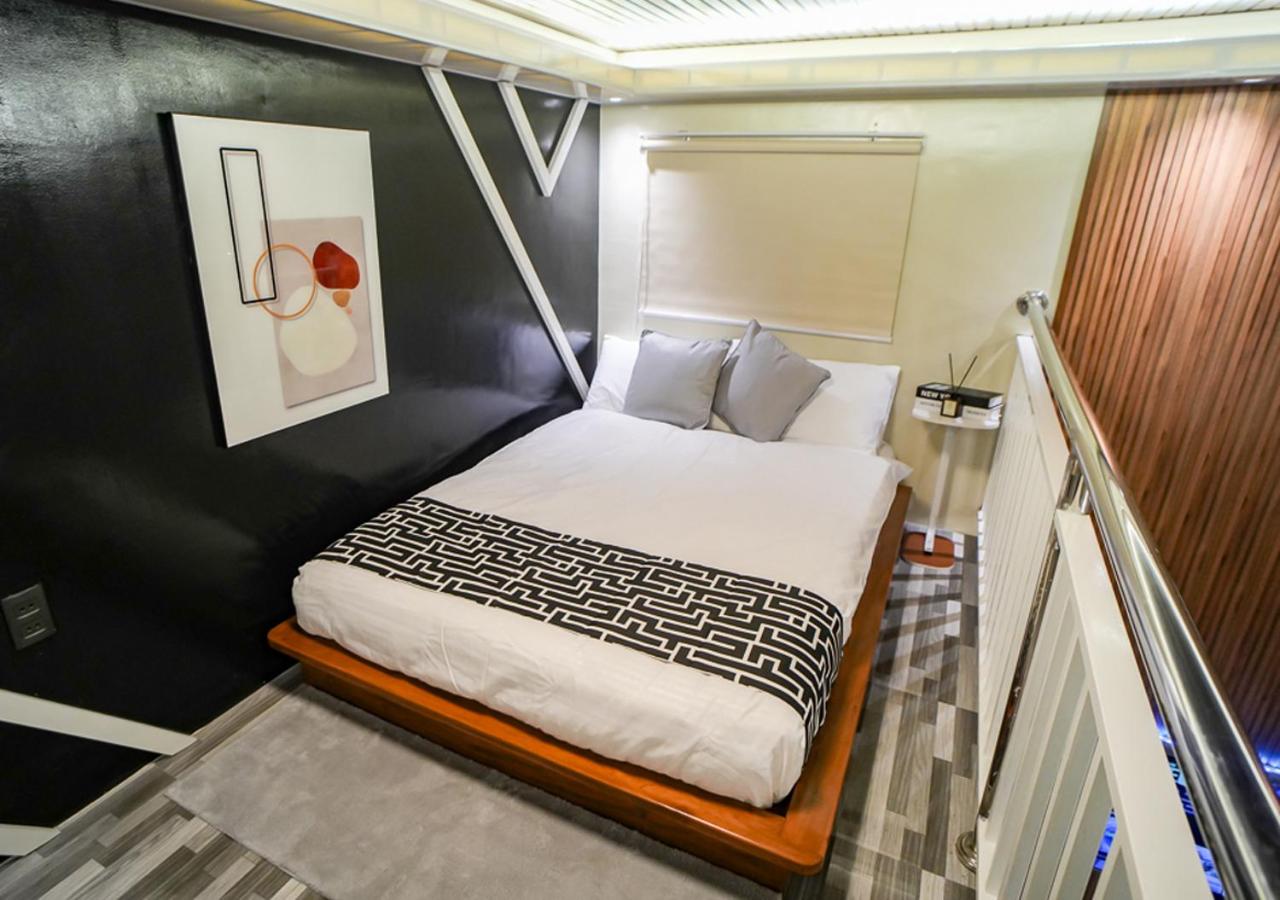 Deluxe Double Room (2 Adults + 1 Child) photo 1