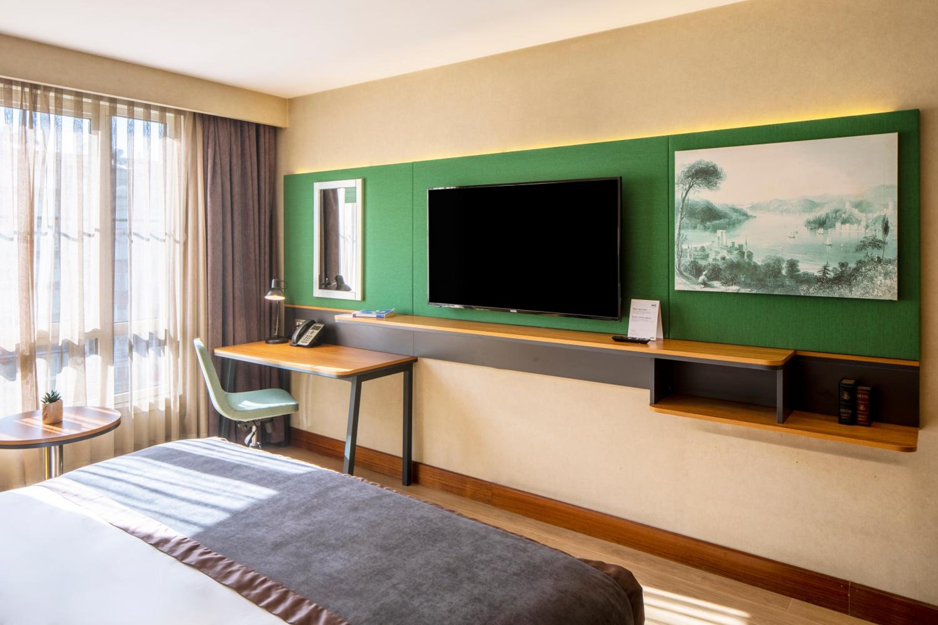 Standard King Room photo 2