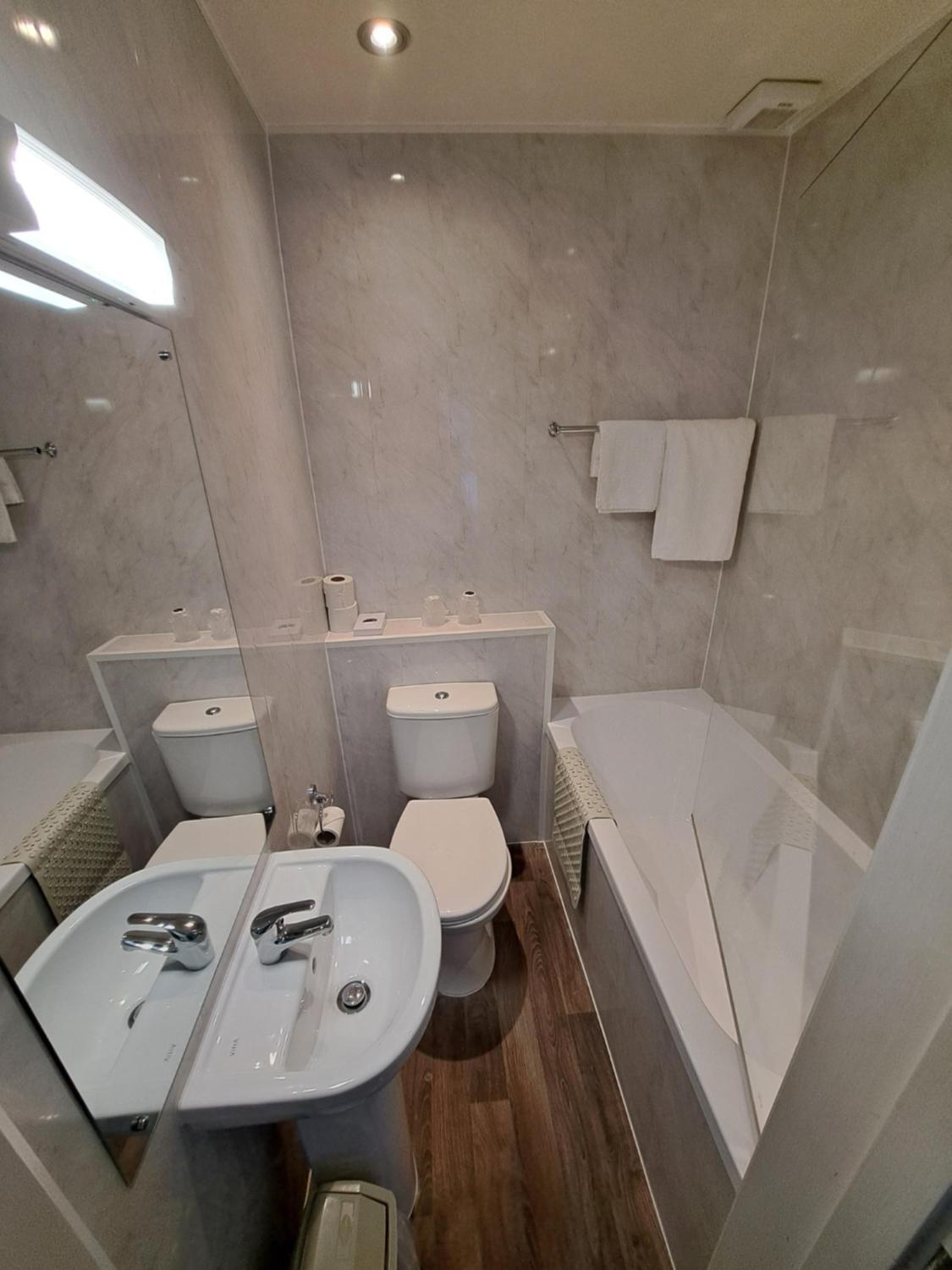 Single Room - Photo 4