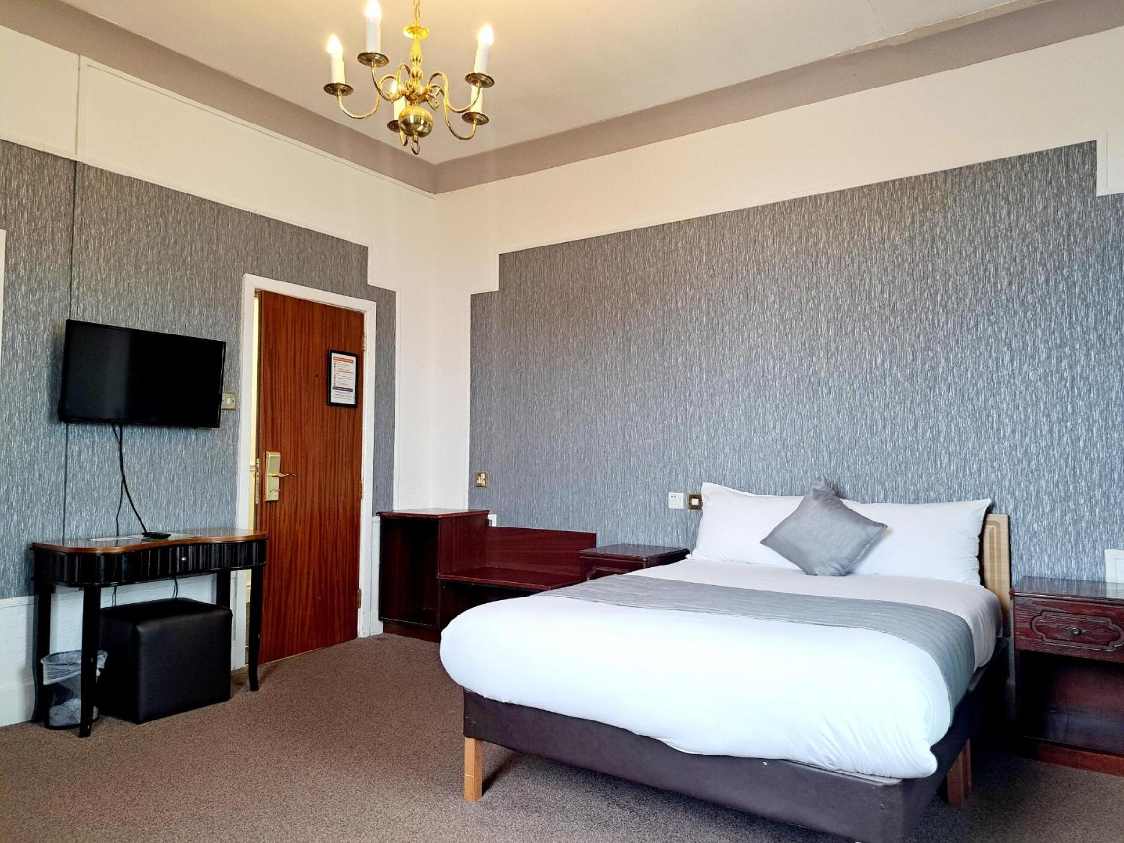 Double Room - Photo 3